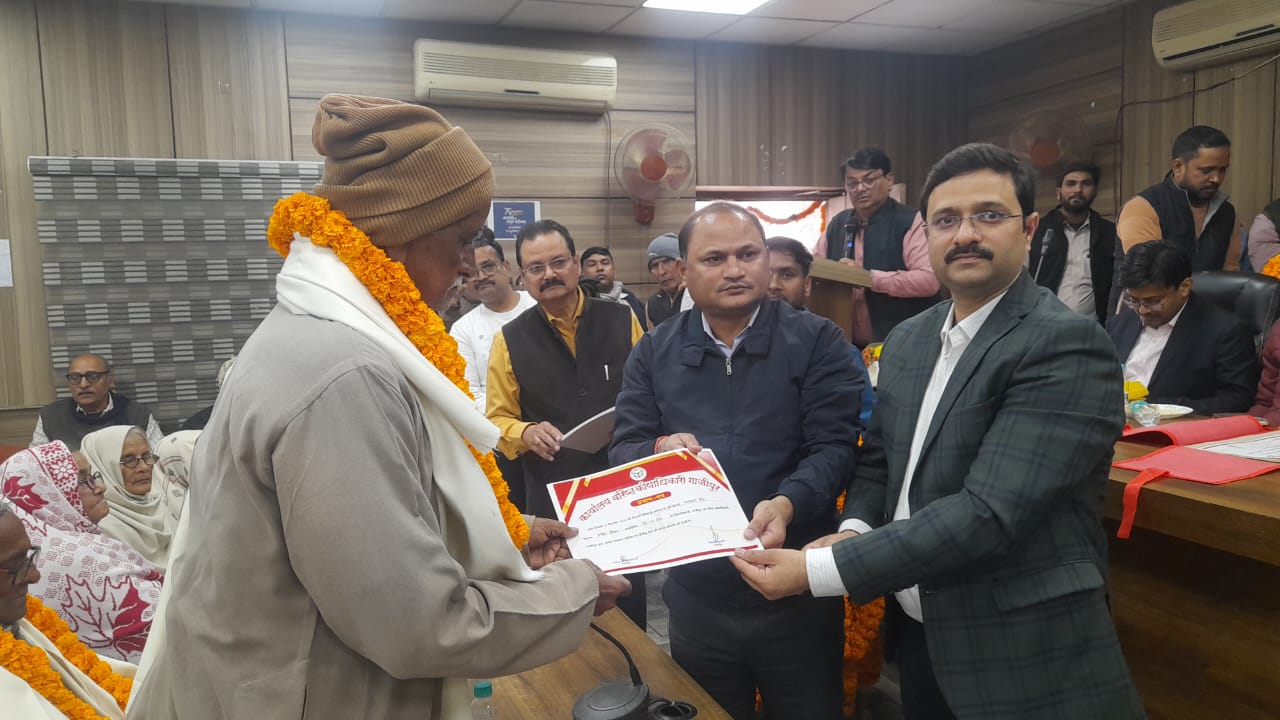 वयोवृद्ध पेंशनर्स को जीवित प्रमाण-पत्र जमा करने के लिए आने की आवश्यकता नही हैः मंगलेश सिंह