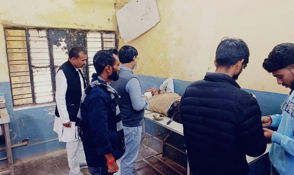 सड़क हादसा: दुद्धी में चार लोग गंभीर घायल, एक रेफर