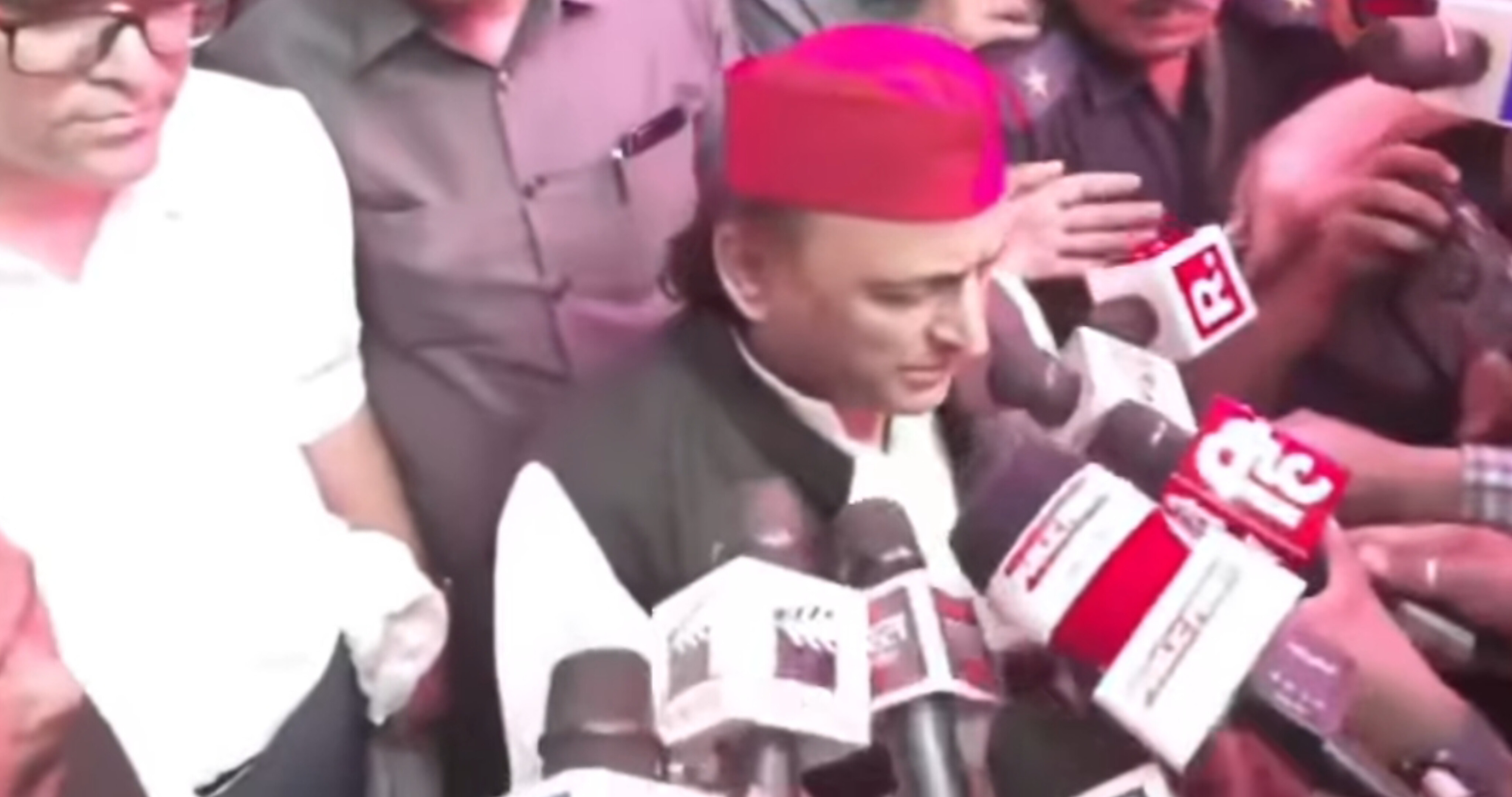 सपा कुनबे पर टूटा दुखों का पहाड़: अखिलेश के छोटे भाई प्रतीक यादव का निधन, व्यापार में घाटा और मानसिक तनाव की चर्चा