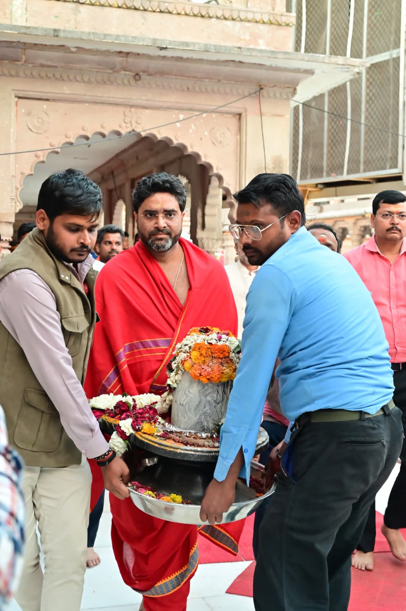 प्रयाग से लौटे 'कुंभेश्वर महादेव': अब काशी में ही मिलेगा कुंभ स्नान का फल!