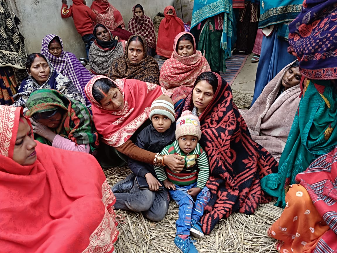 भीषण सड़क हादसे में दो युवकों की मौत, मटेहु गांव में पसरा सन्नाटा