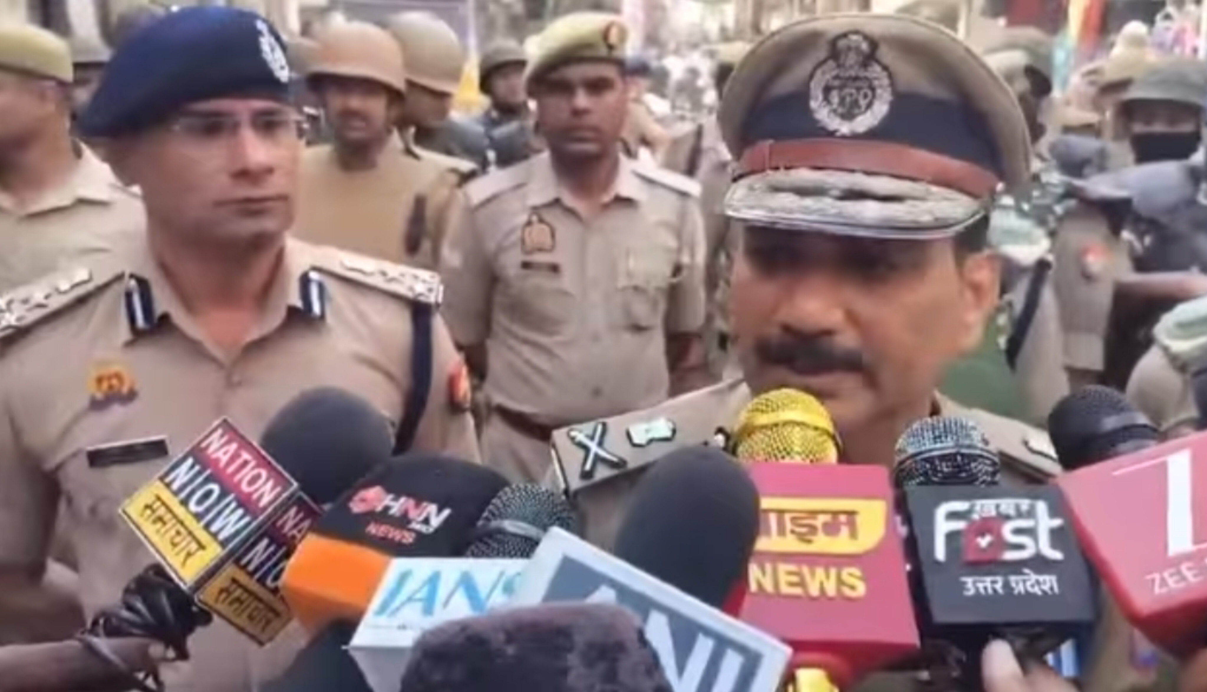 अलविदा जुम्मे पर अभेद्य किले में तब्दील हुई काशी: ड्रोन से निगहबानी, गलियों में खुद उतरे कमिश्नर मोहित अग्रवाल