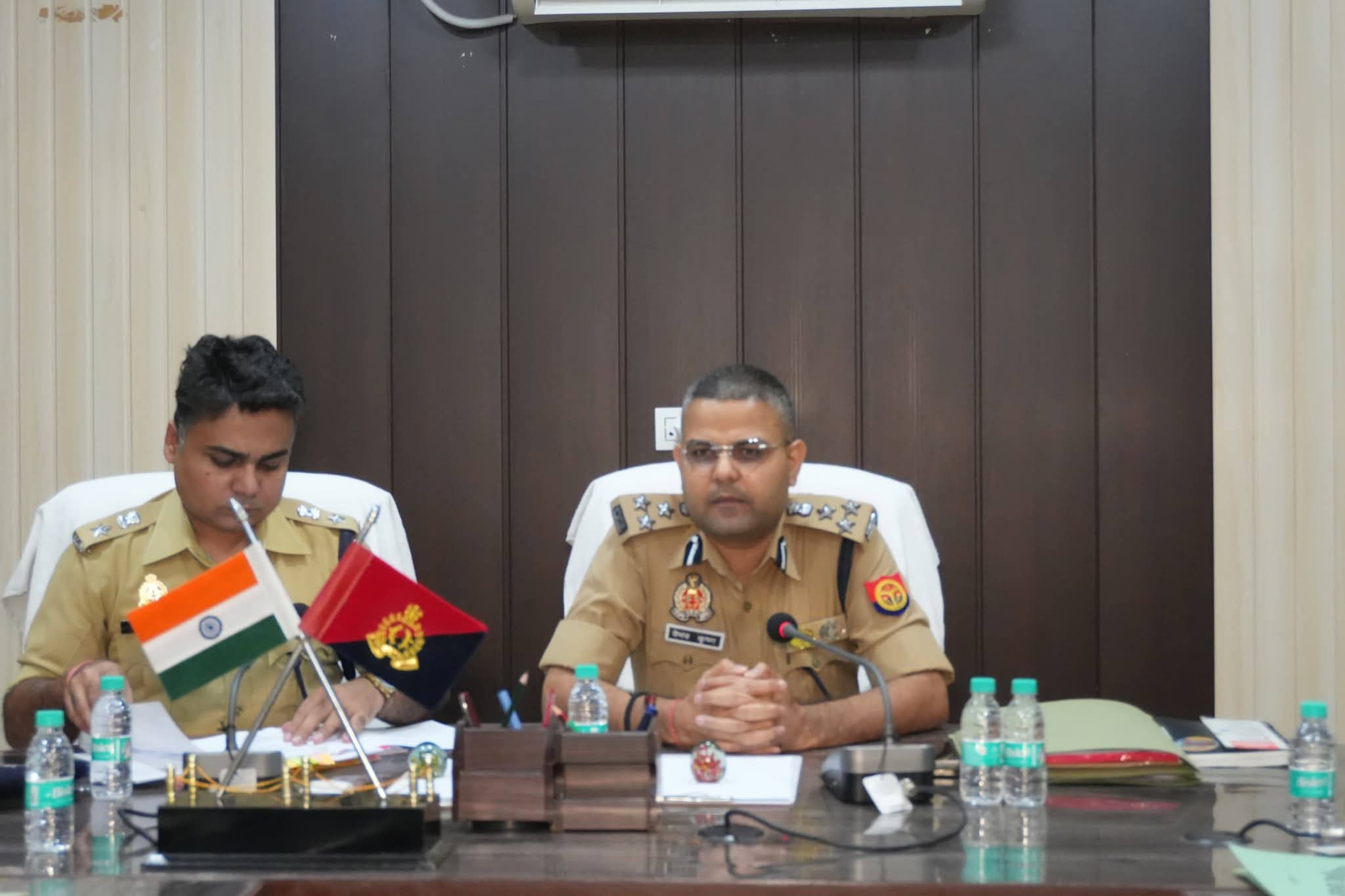 डीआईजी का दो-टूक अल्टीमेटम: गाजीपुर पुलिस महकमे में मची खलबली, 'क्राइम कंट्रोल या खाली कुर्सी' की नीति साफ