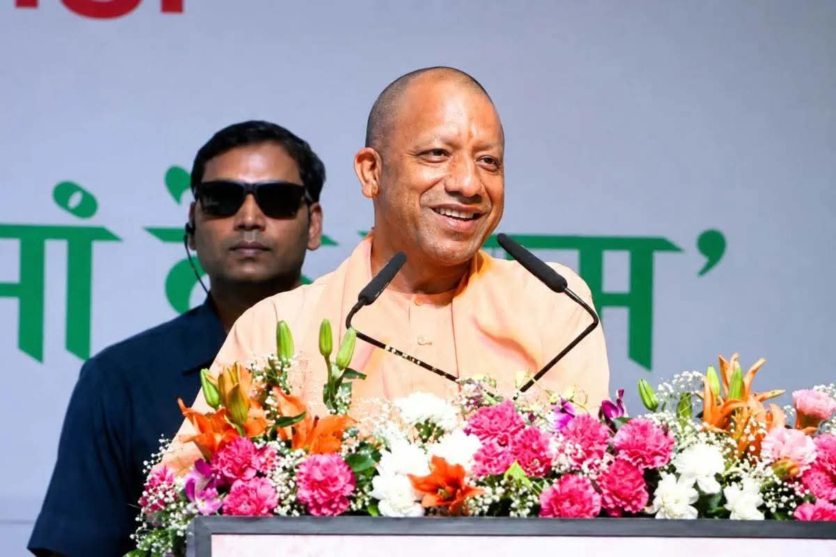 &lsquo;कहीं लोग नल की टोटी ही चुरा ले जा रहे...&rsquo;, 'हर घर नल योजना' का किस्सा सुना खुद को हंसने से नहीं रोक पाए CM योगी