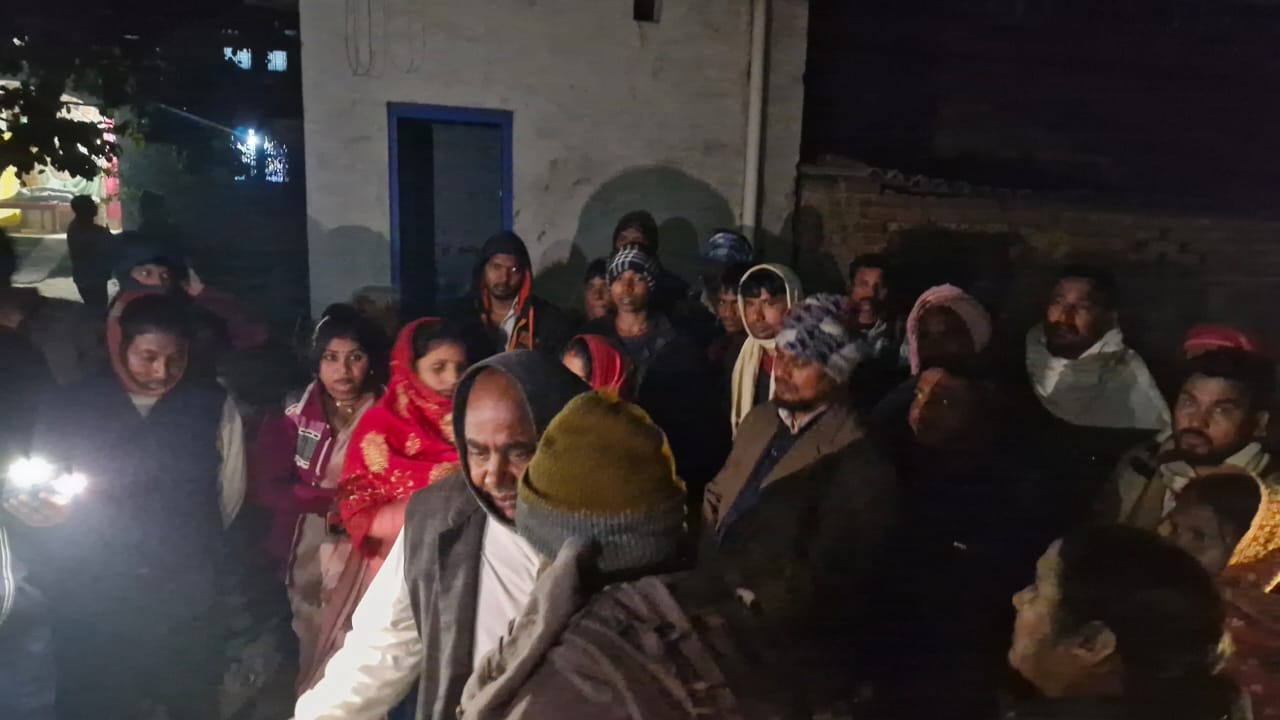 नकाबपोश बदमाशों ने युवक को गोलियों से भूना, इलाके में सनसनी