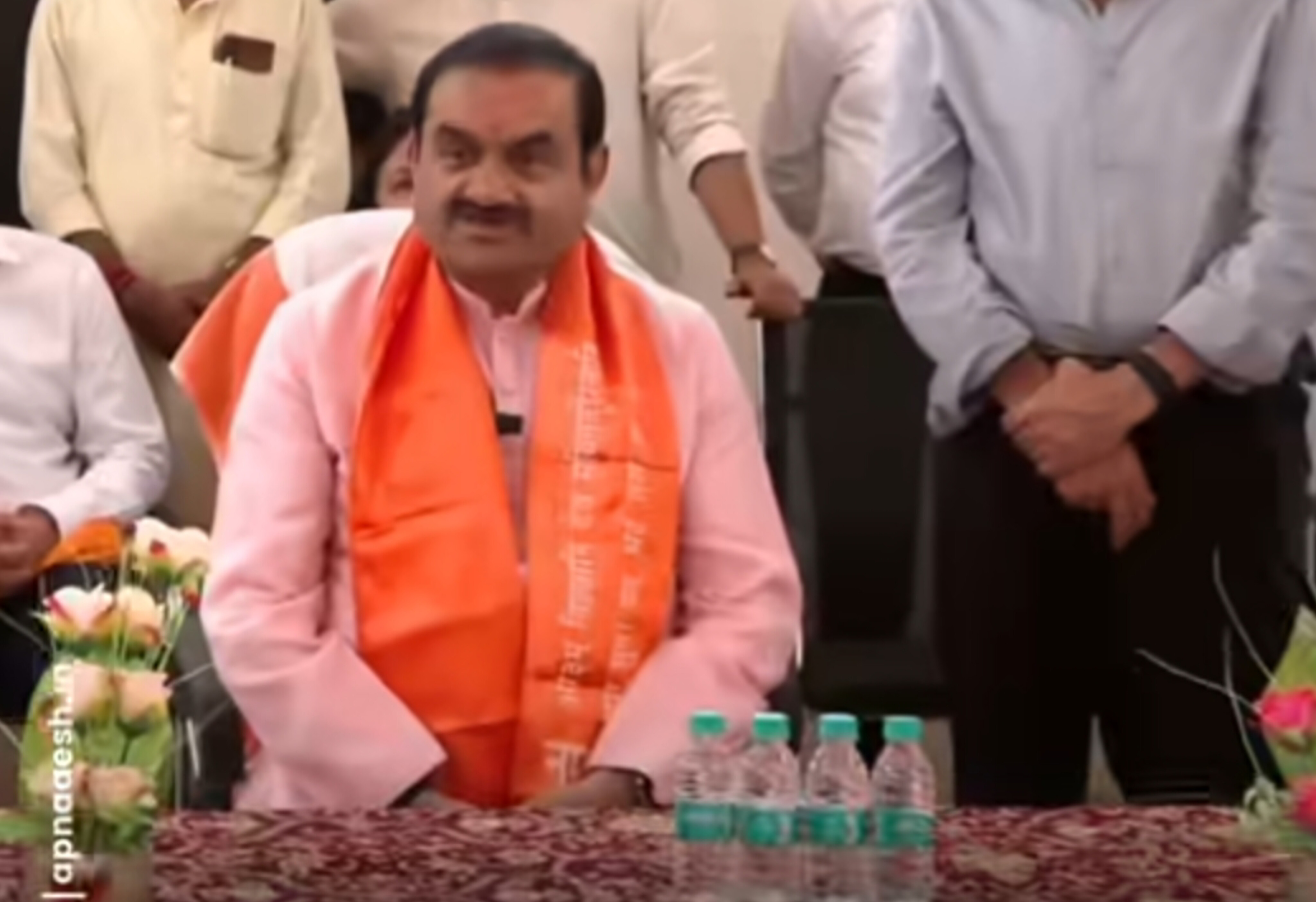 भक्ति पथ पर 'कॉर्पोरेट दिग्गज': हनुमान जयंती पर रामलला के चरणों में अडानी परिवार