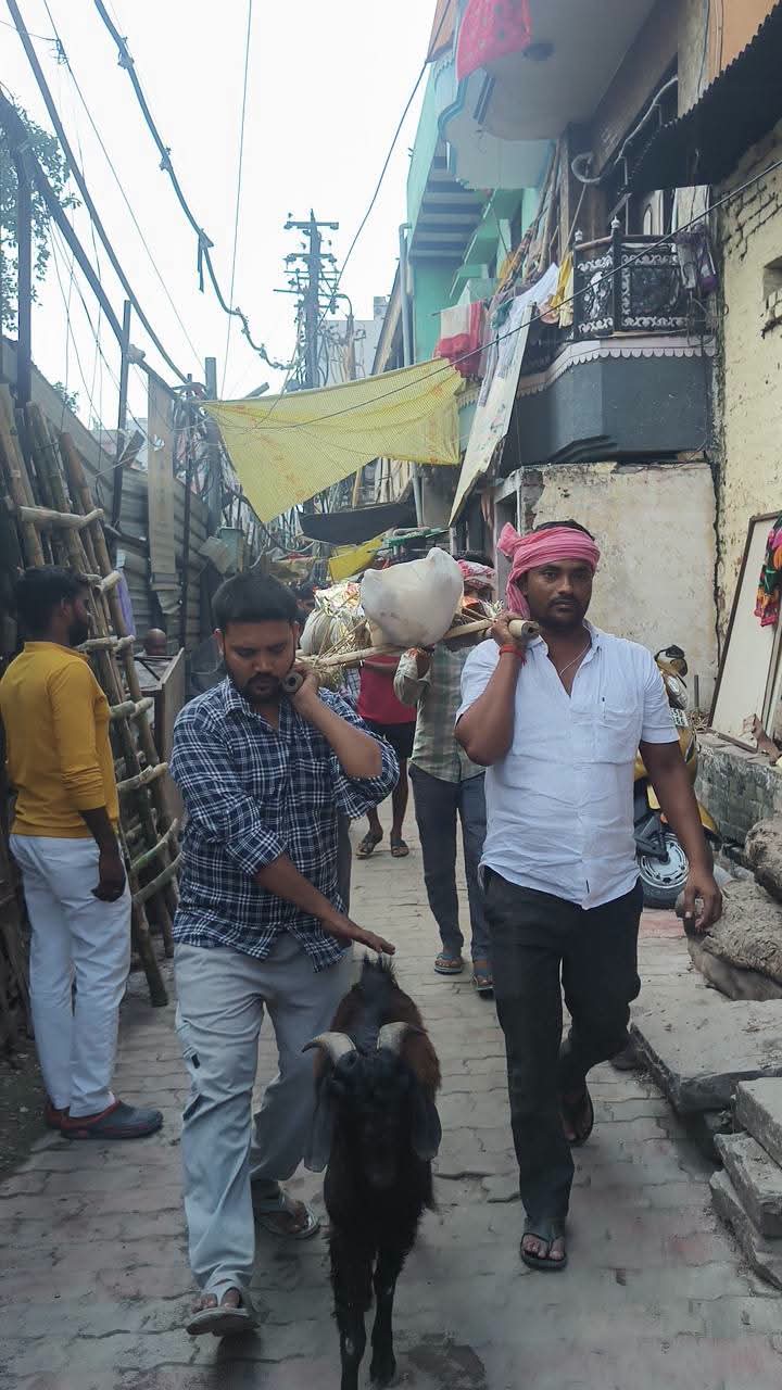 अंतिम यात्रा में 'अपने' पीछे छूटे, तो इंसानियत बनी सहारा: दिवंगत पत्रकार विजय शंकर यादव का अमन कबीर सेवा न्यास ने किया अंतिम संस्कार