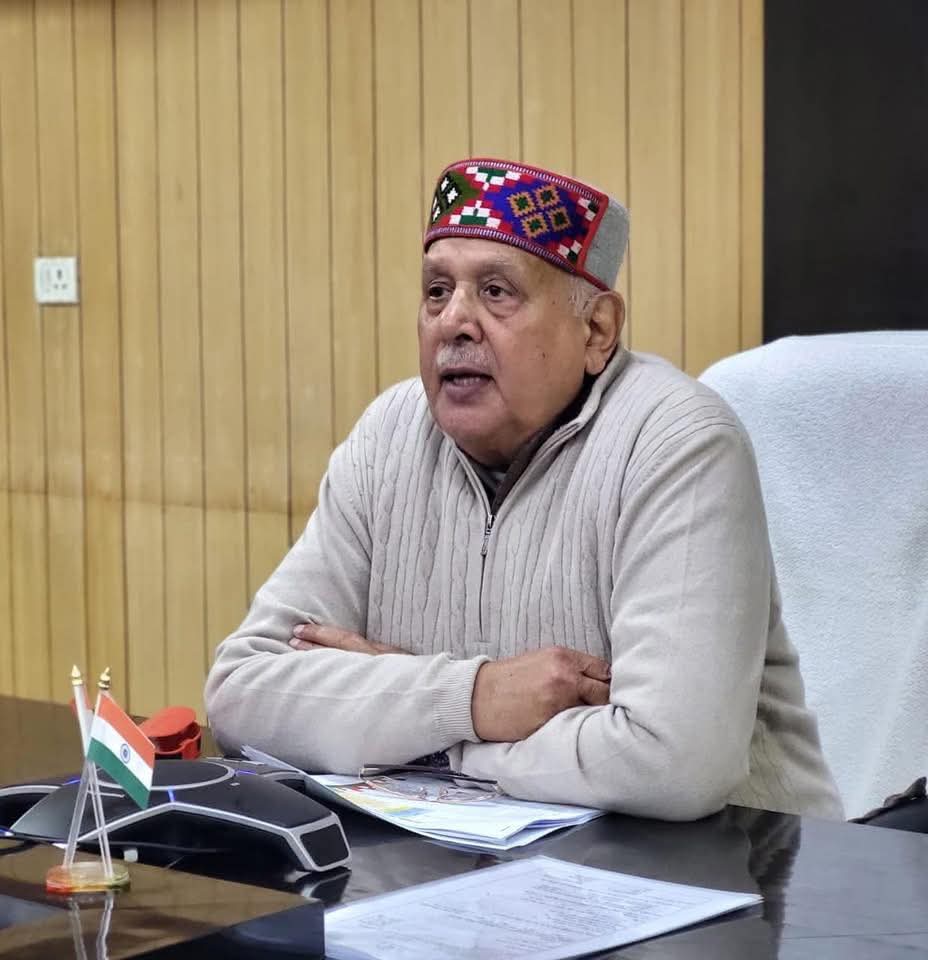 खाद की कालाबाजारी पर बड़ी कार्रवाई: सिद्धार्थनगर के कृषि अधिकारी सस्पेंड, अब गाजीपुर पर टिकी निगाहें