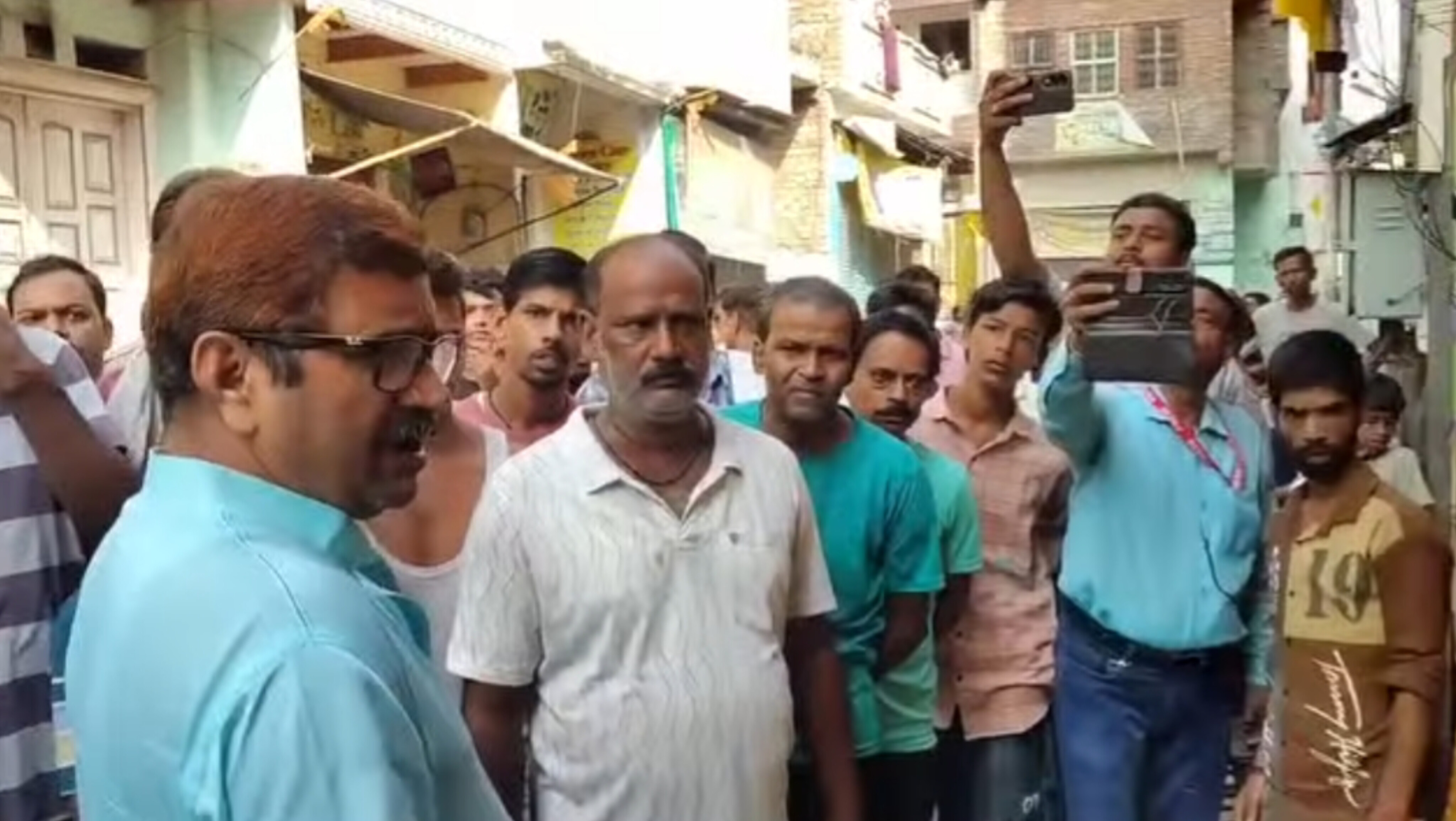 पुलिस चौकी से चंद कदमों की दूरी पर पत्थर से कूंच कर ली जान, एडीसीपी से लेकर अधीनस्थ ढूंढ रहे सुराग 