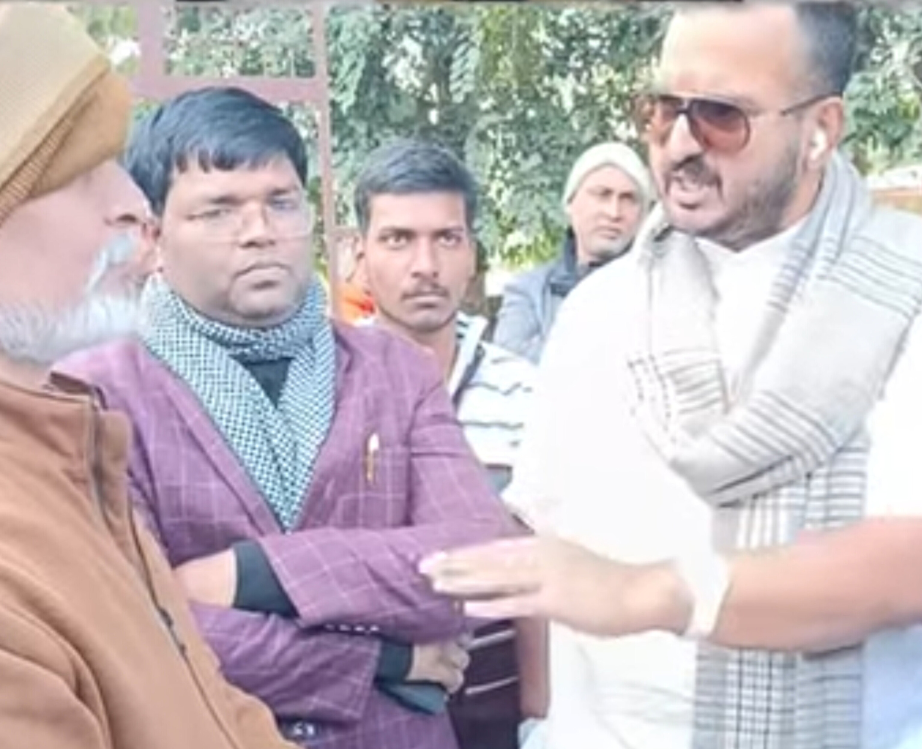 भ्रष्टाचार की भेंट चढ़ रहा करोड़ों का सरकारी भवन, मानक ताक पर