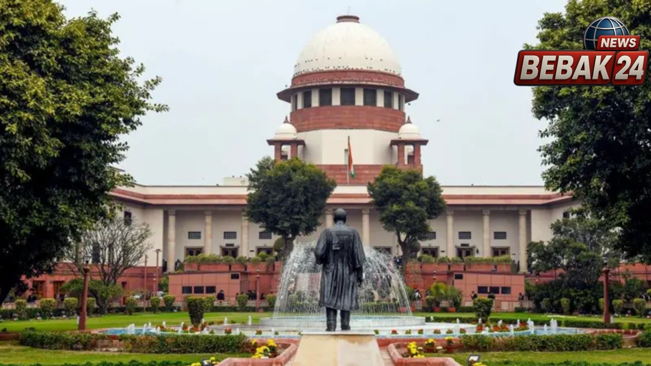 सुप्रीम कोर्ट में जज पर भड़कने वाले लखनऊ यूनिवर्सिटी के 2 छात्र गिरफ्तार; तिलक मार्ग थाने में FIR, रोते हुए परिवार ने पूछा&mdash; 'मेरा बेटा कहां है?'