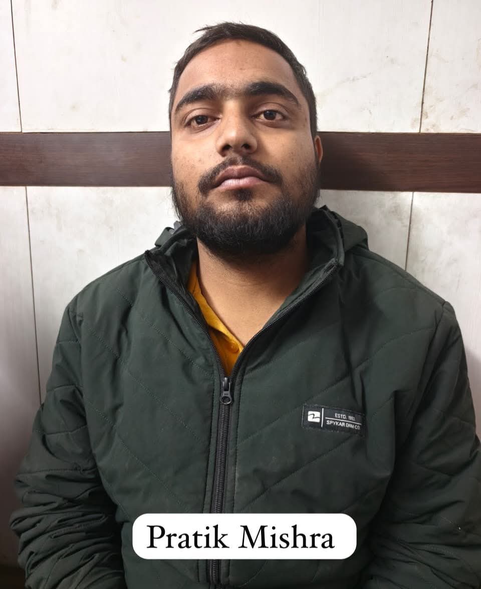 ताबड़तोड़ एक्शन: वाराणसी SIT ने कफ सिरप सिंडिकेट की रीढ़ तोड़ी, 6 करोड़ से अधिक का अवैध कारोबार ध्वस्त!