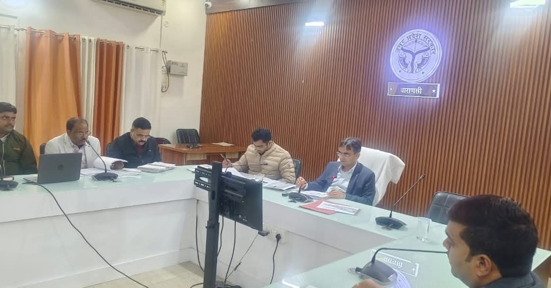 विकास कार्यों में ढिलाई बर्दाश्त नहीं: डीएम की सख़्ती, 37 बिंदुओं पर योजनाओं की गहन समीक्षा