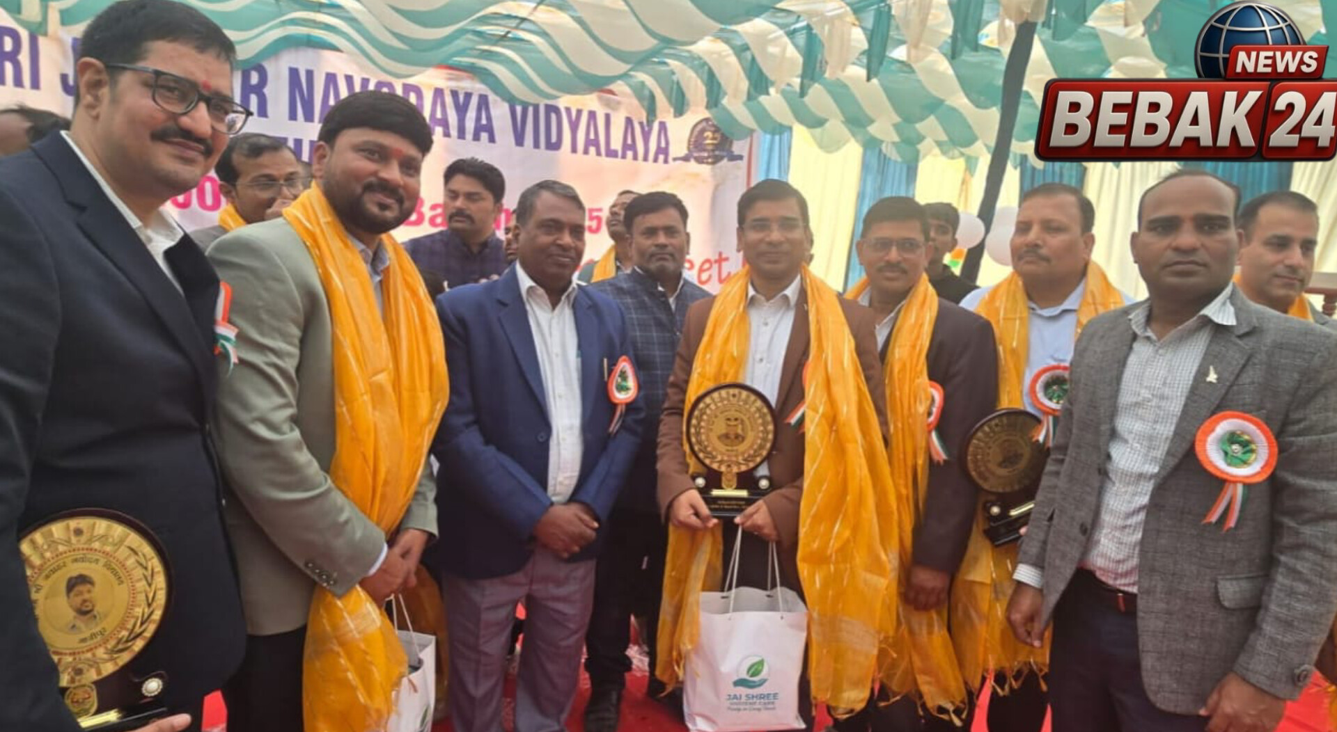 डीआईजी डॉ. संतोष ने दिया सफलता का 'गुरु मंत्र', जवाहर नवोदय में मनी रजत जयंती