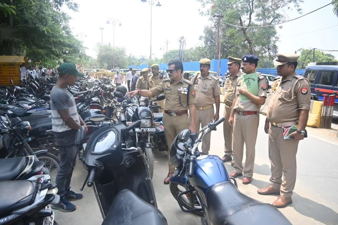 कचहरी में &lsquo;कलर कोडिंग&rsquo; से खिलवाड़ पड़ा भारी, तो नपेंगे ठेकेदार! पुलिस कमिश्नर मोहित अग्रवाल का कड़ा संदेश&ndash; &lsquo;यातायात से समझौता नहीं&rsquo;