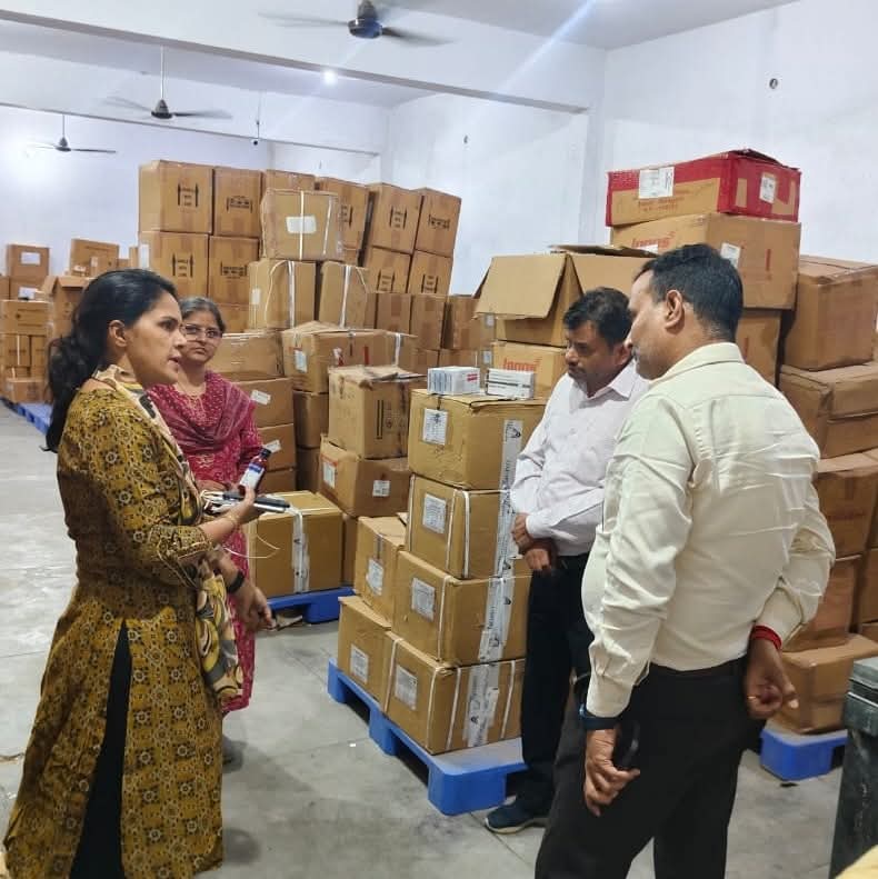 नशे के सौदागरों पर योगी सरकार का 'सर्जिकल स्ट्राइक': 700 करोड़ का कोडीन सिरप सिंडिकेट ध्वस्त