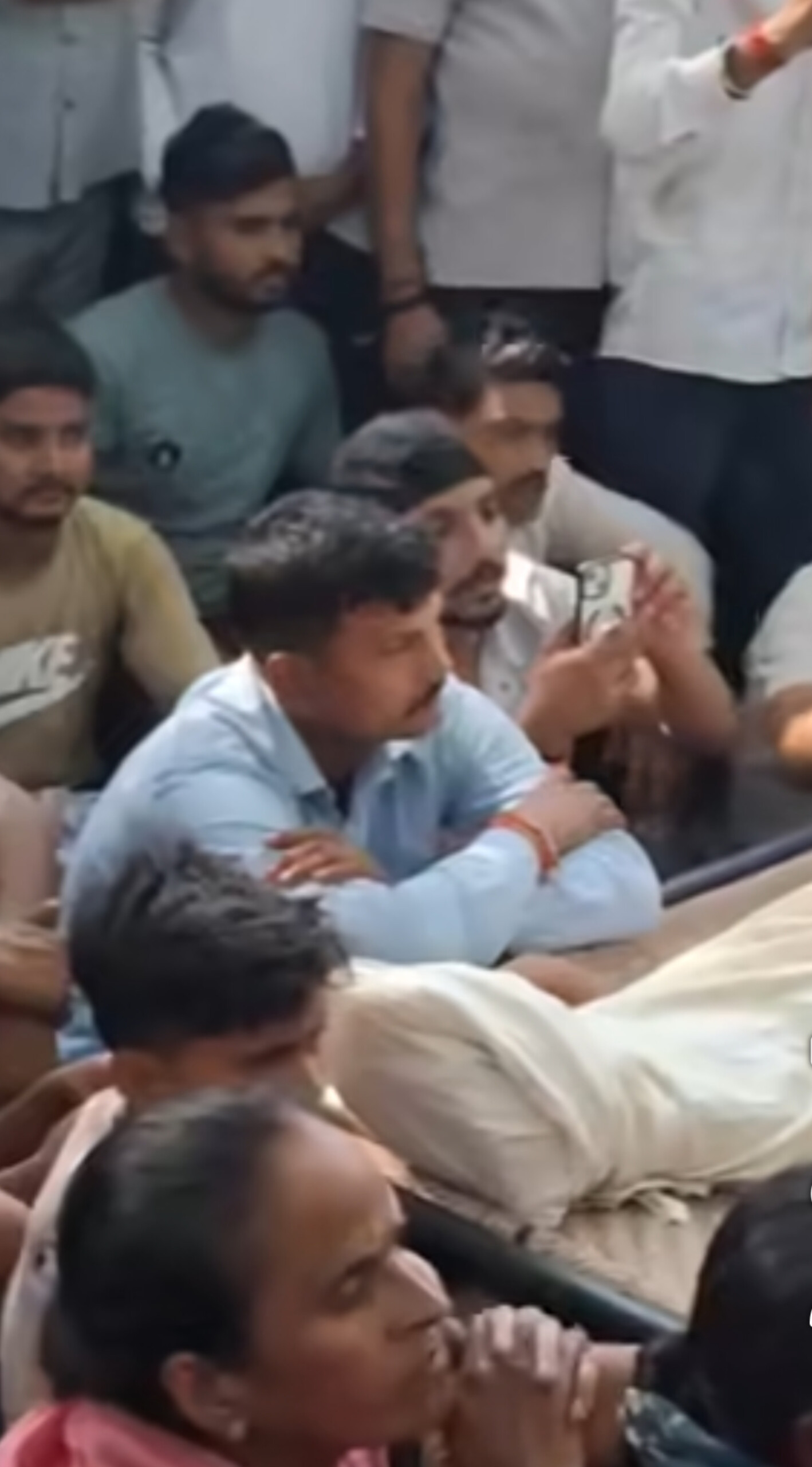 मनीष की मौत पर घमहापुर में उबाल, DCP नीतू कात्यायन की सूझबूझ से थमा आक्रोश!