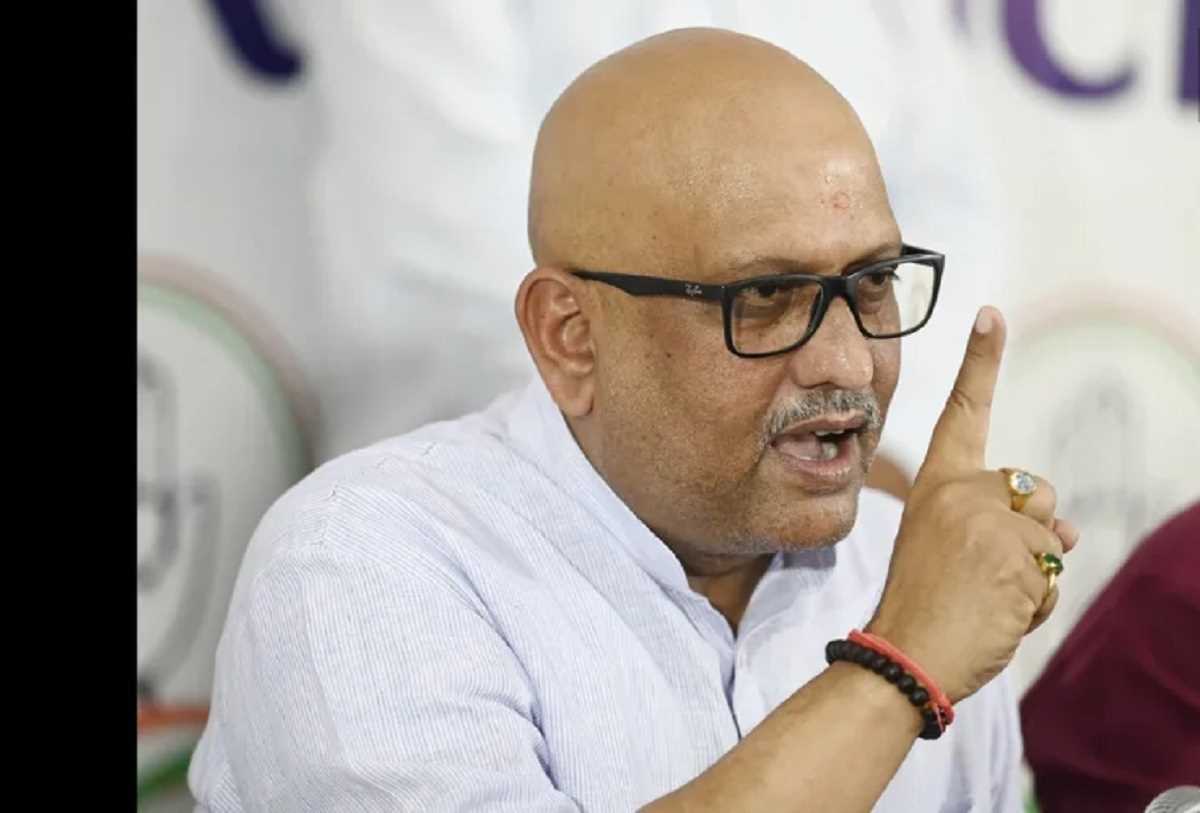 वाराणसी में ज़हरीली दवा बिक्री पर अजय राय का हमला: ड्रग अथॉरिटी अधिकारी पर कार्रवाई की मांग, सत्ता-माफिया गठजोड़ का आरोप