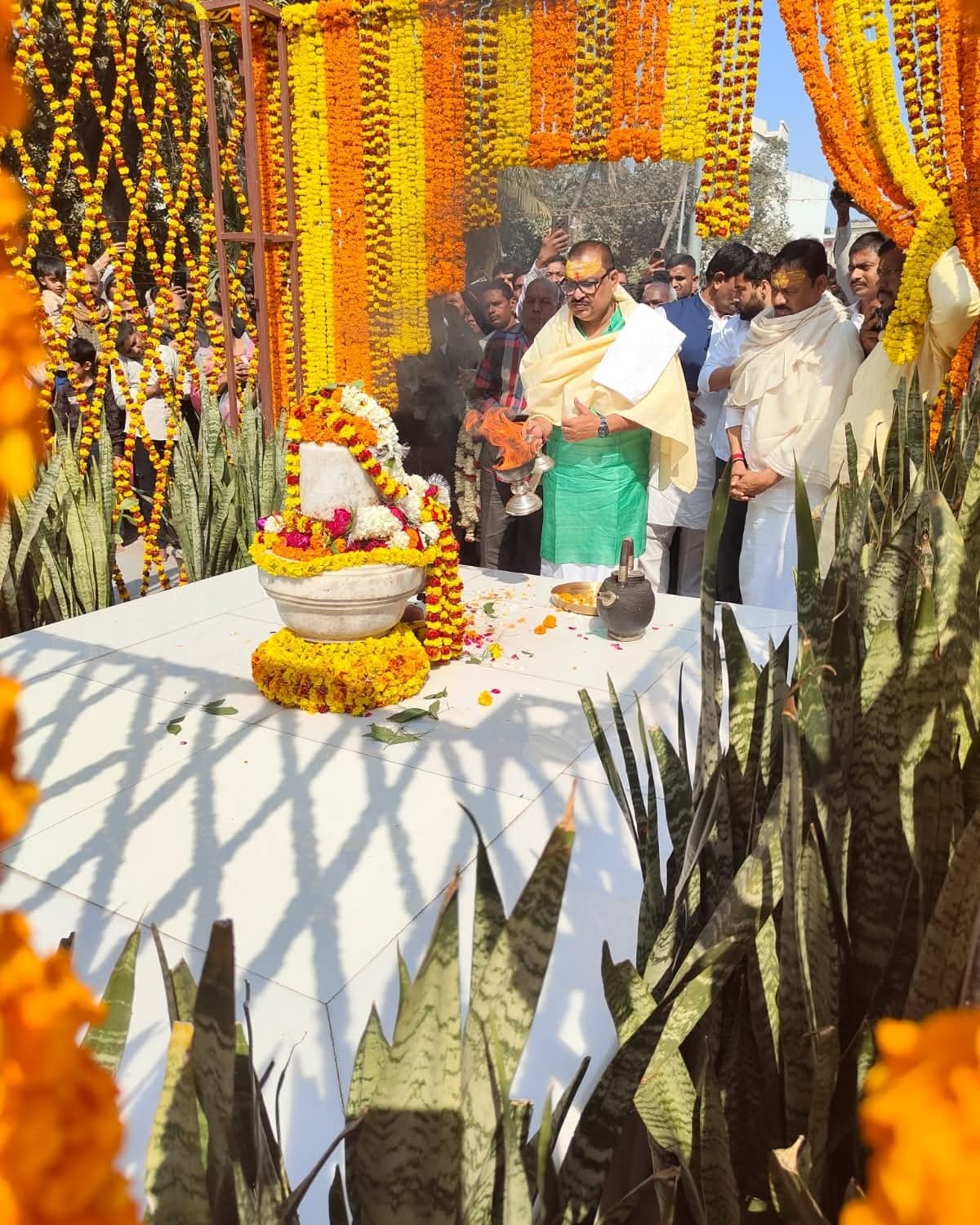 काशी के क्रीं-कुण्ड में उमड़ा आस्था का महाकुंभ, अघोरेश्वर के जयकारों से गूंजा रविन्द्रपुरी का ईलाका