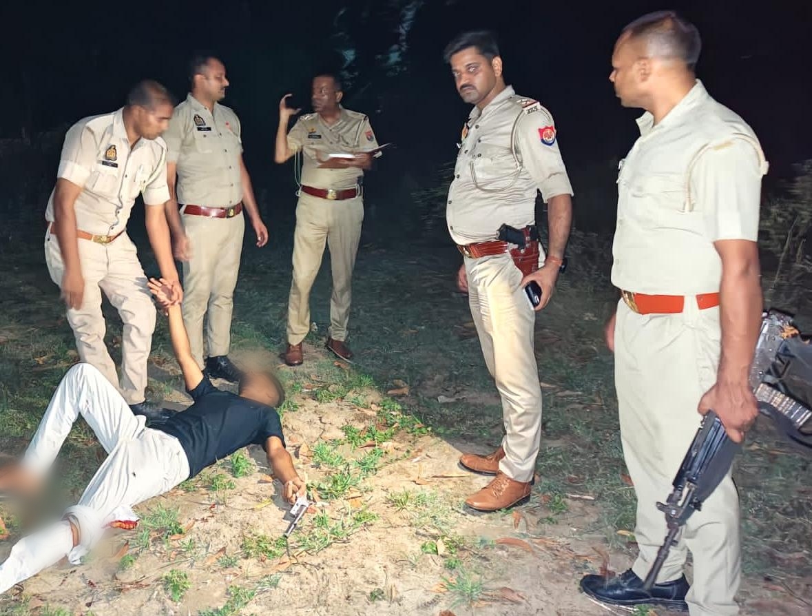 गहमर में पुलिस मुठभेड़, अंतरराज्यीय असलहा तस्कर पैर में गोली लगने से घायल, साथी गिरफ्तार