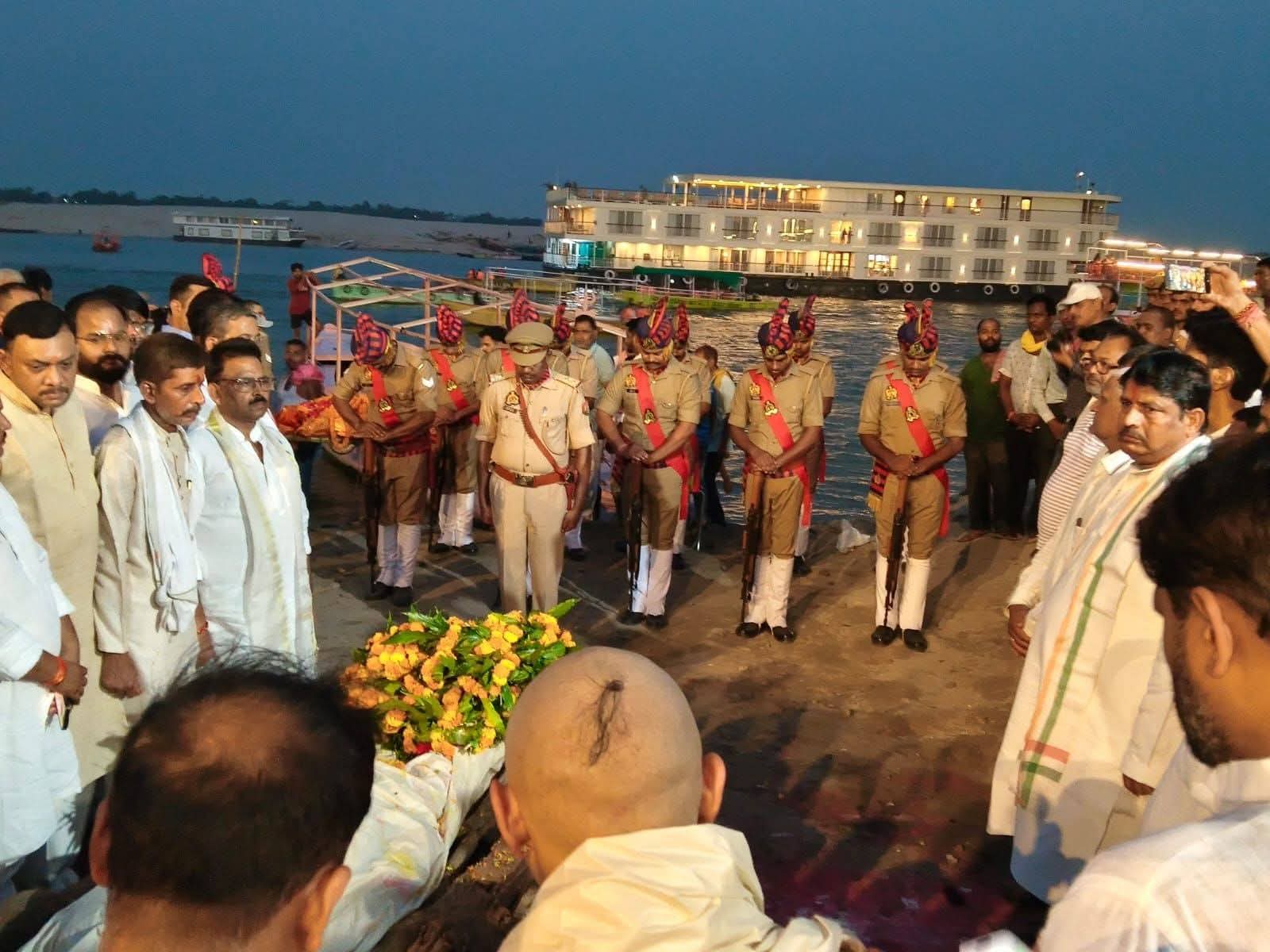 पंचतत्व में विलीन हुए निशानेबाज जसपाल राणा, राजकीय सम्मान के साथ काशी में अंतिम संस्कार