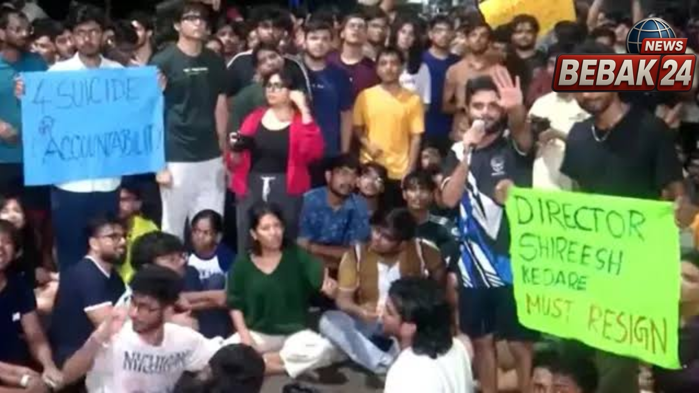 आईआईटी बॉम्बे में छात्र की मौत के बाद प्रदर्शन, परीक्षा में चैटजीपीटी विवाद पर उठे सवाल