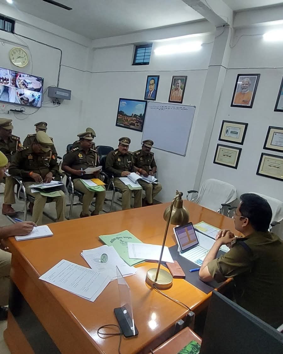 गोमती जोन में 'जीरो टॉलरेंस': DCP आकाश पटेल का सख्त संदेश&mdash; "अपराधी या तो जेल में होंगे या निगरानी में!"