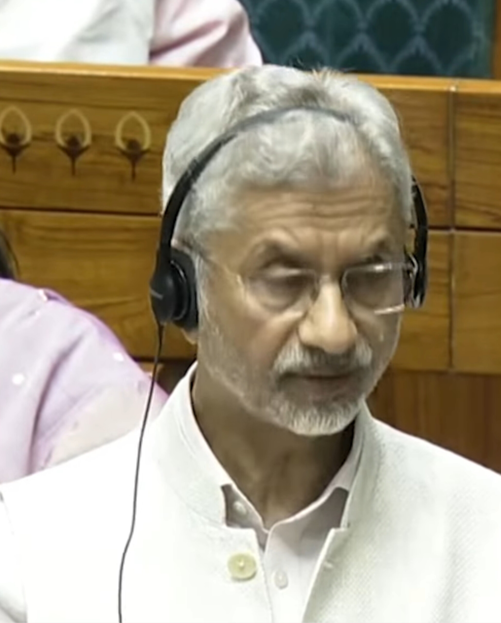 पश्चिम एशिया के सुलगते हालात पर पीएम मोदी की पैनी नजर, संसद में बोले जयशंकर&mdash; 'हर भारतीय की सुरक्षा हमारी प्राथमिकता'