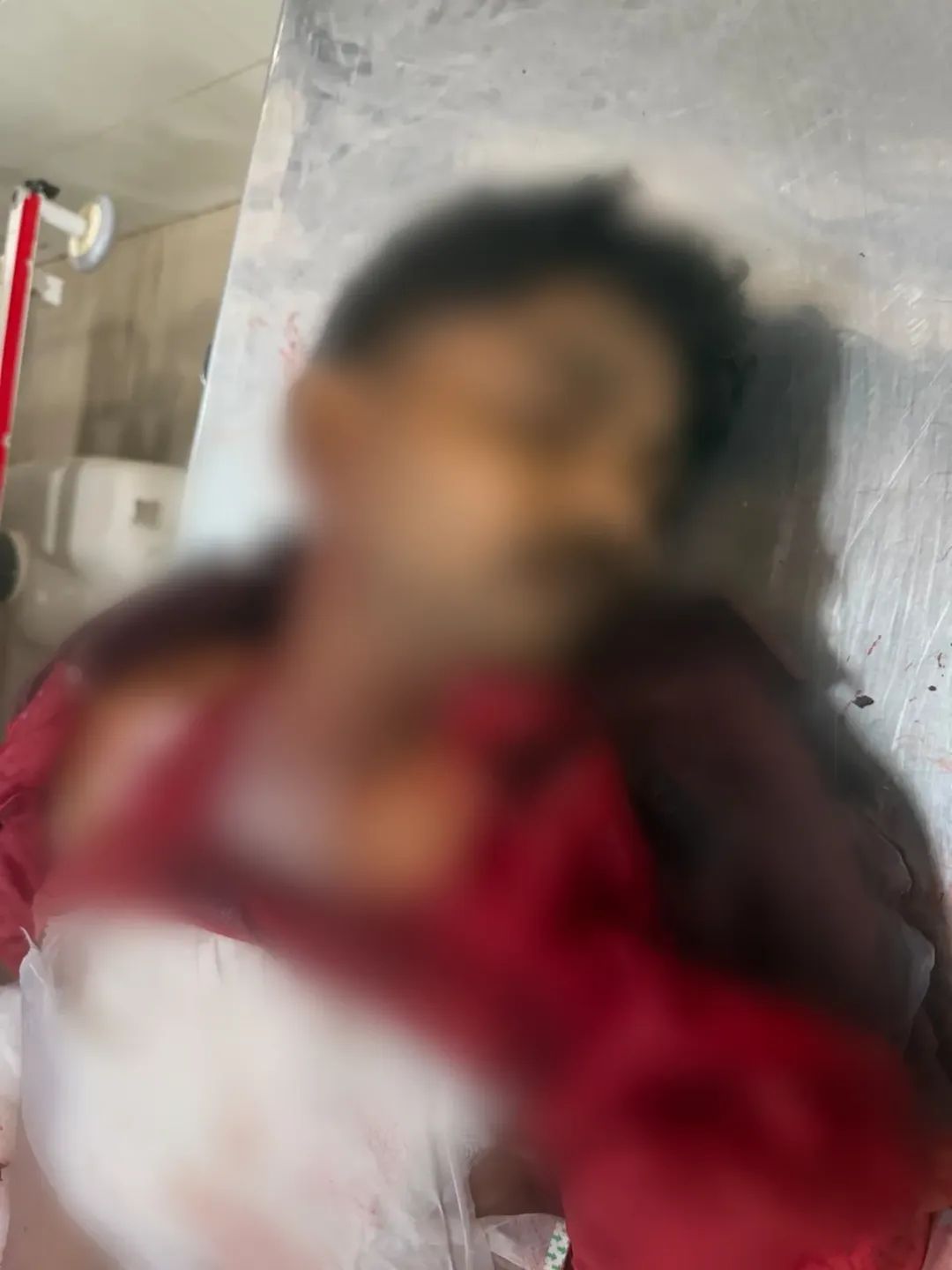 मुठभेड़ में १ लाख का इनामी बदमाश ढेर, स्वाट प्रभारी को भी लगी गोली