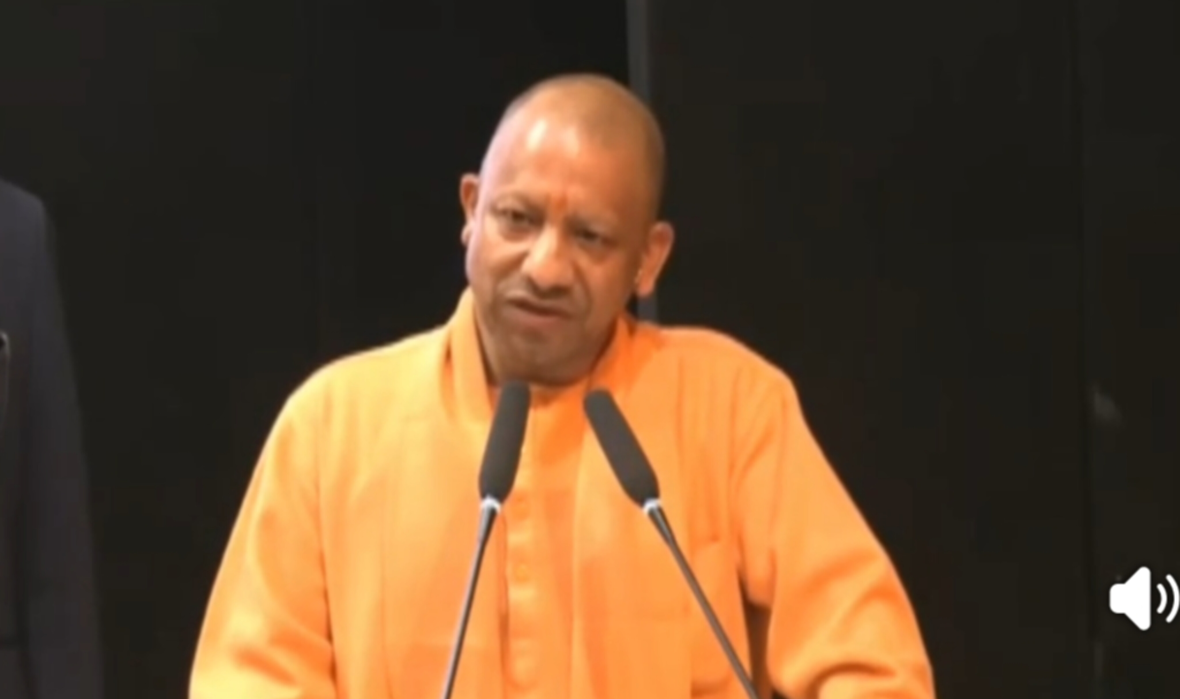 सीएम योगी बोले- काशी से नेतृत्व और अयोध्या से मिल रही नई ऊर्जा, यूपी में विरासत के साथ विकास का संगम