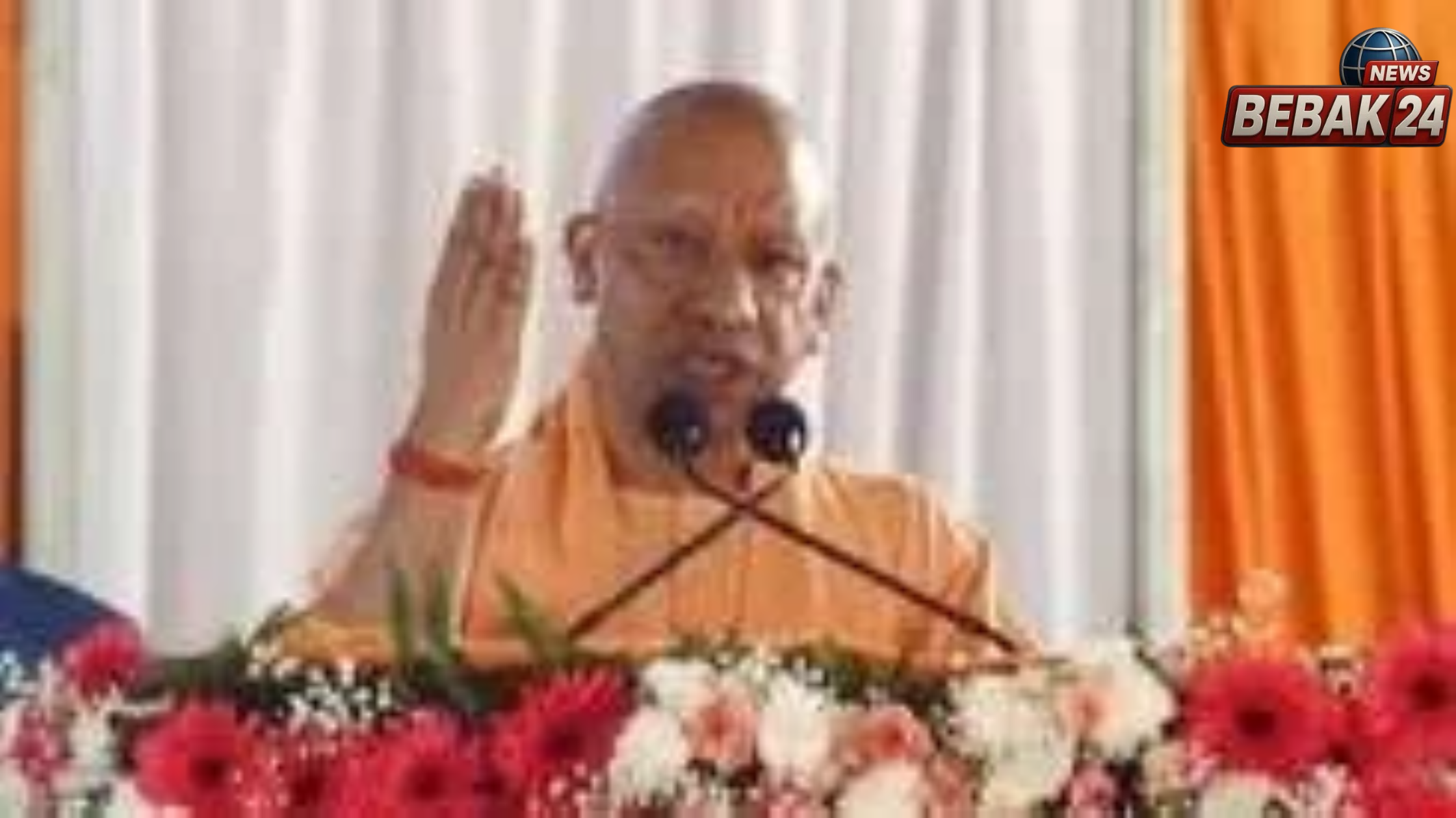 यूपी में दुर्गा पंडालों की सुरक्षा पर सीएम योगी सख्त, डीएम और कप्तानों को फील्ड में रहने के निर्देश
