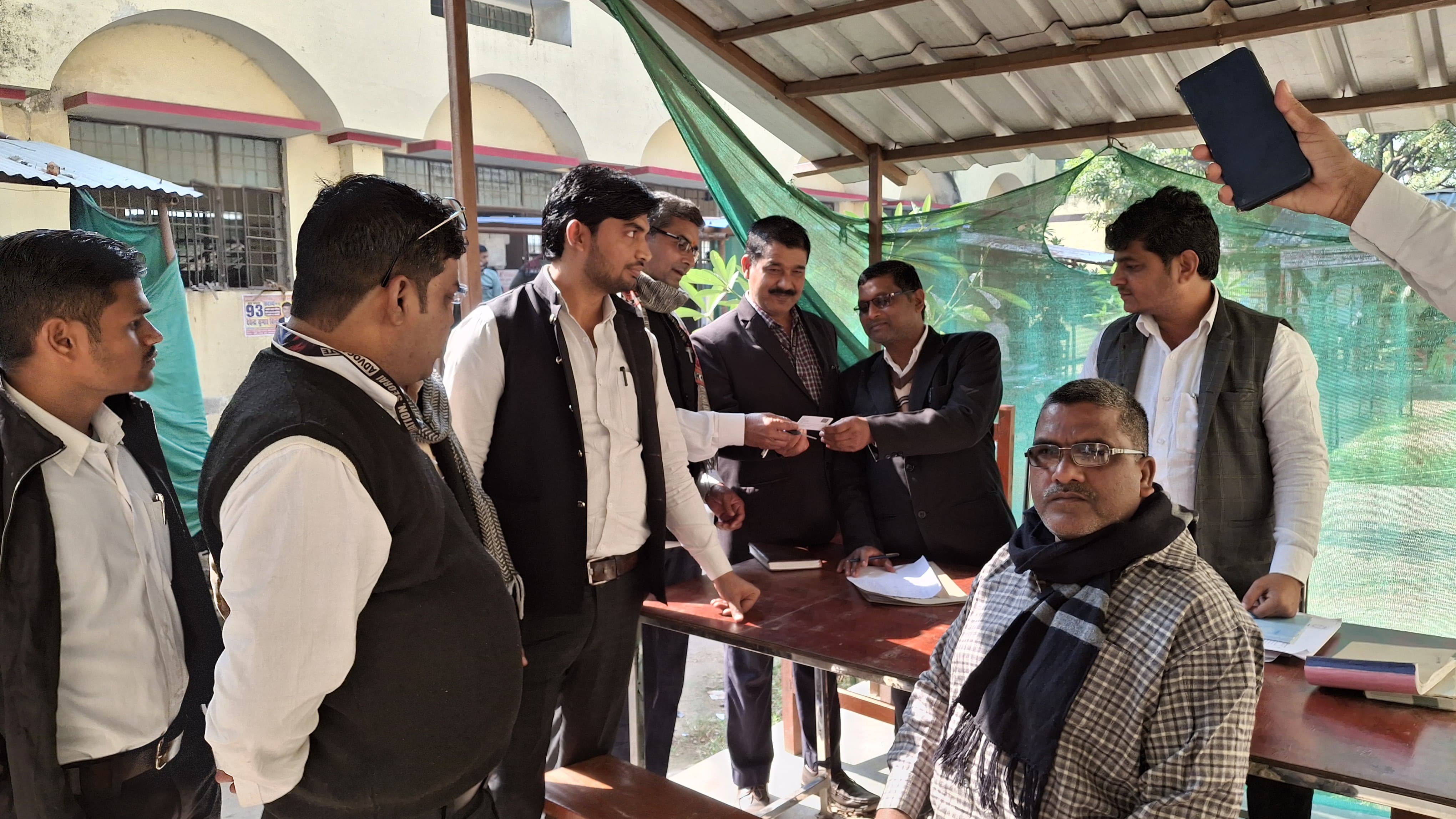 फर्जी अधिवक्ताओं पर शिकंजा: जमानियां तहसील में जांच के लिए 10 सदस्यीय समिति गठित