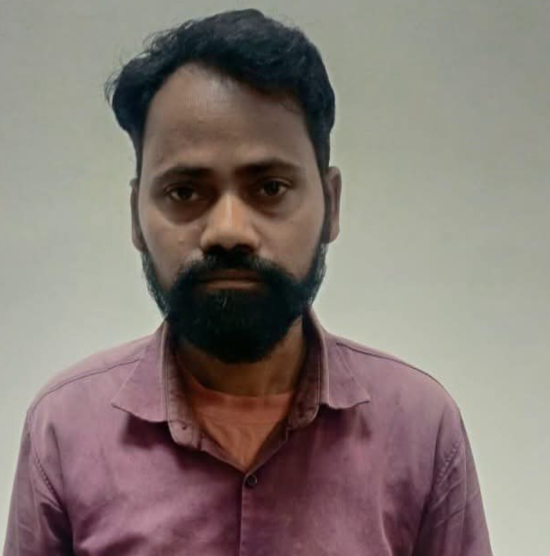50 हजार का इनामी गैंगस्टर लखनऊ से गिरफ्तार, आजमगढ़ पुलिस को थी 12 मुकदमों में तलाश