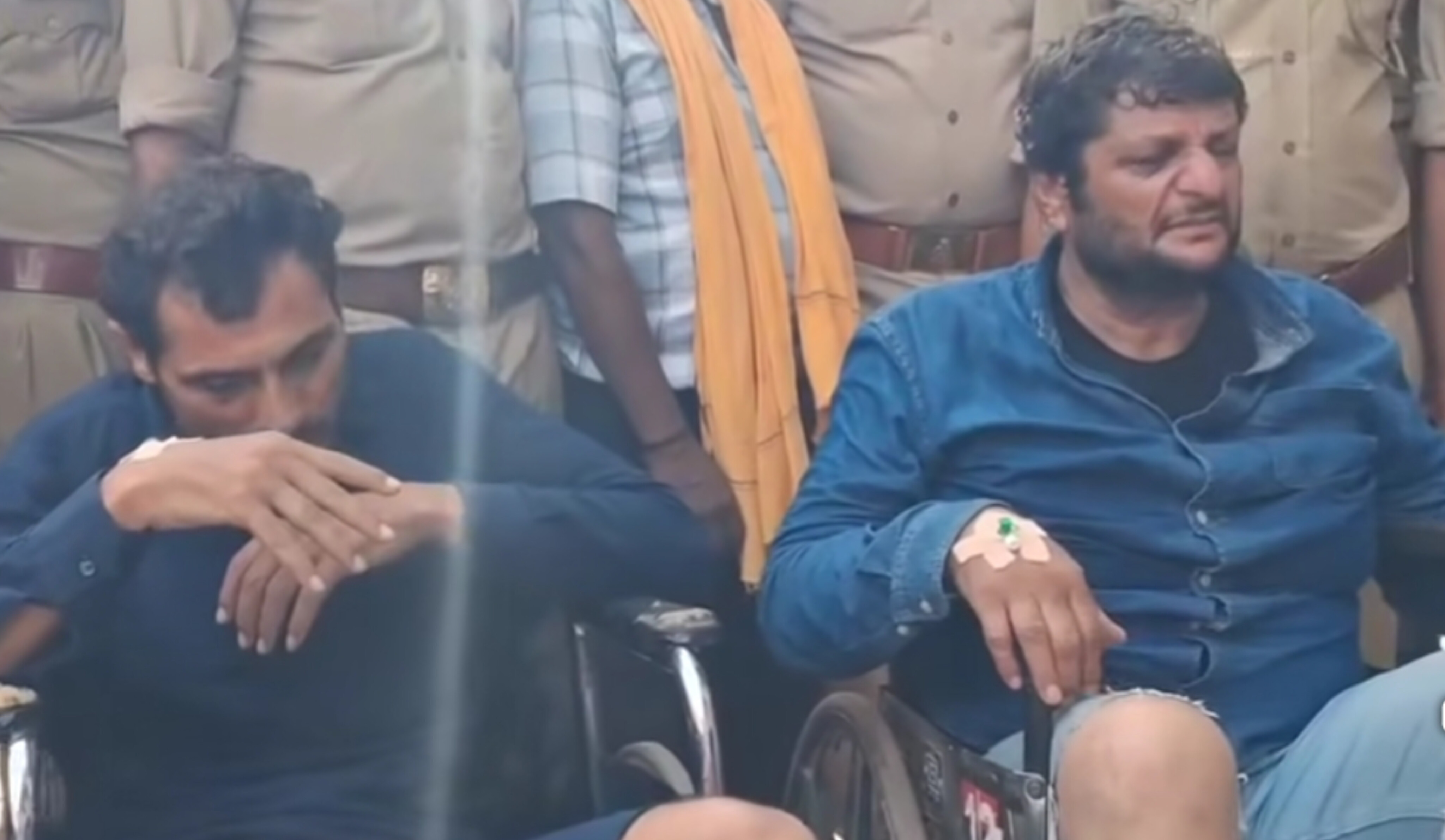 27 किलो चांदी लूटकांड के 2 बदमाश मुठभेड़ में गिरफ्तार, हाथ जोड़ बोले&mdash; 'UP पुलिस बहुत मारती है, अब नहीं करेंगे अपराध'