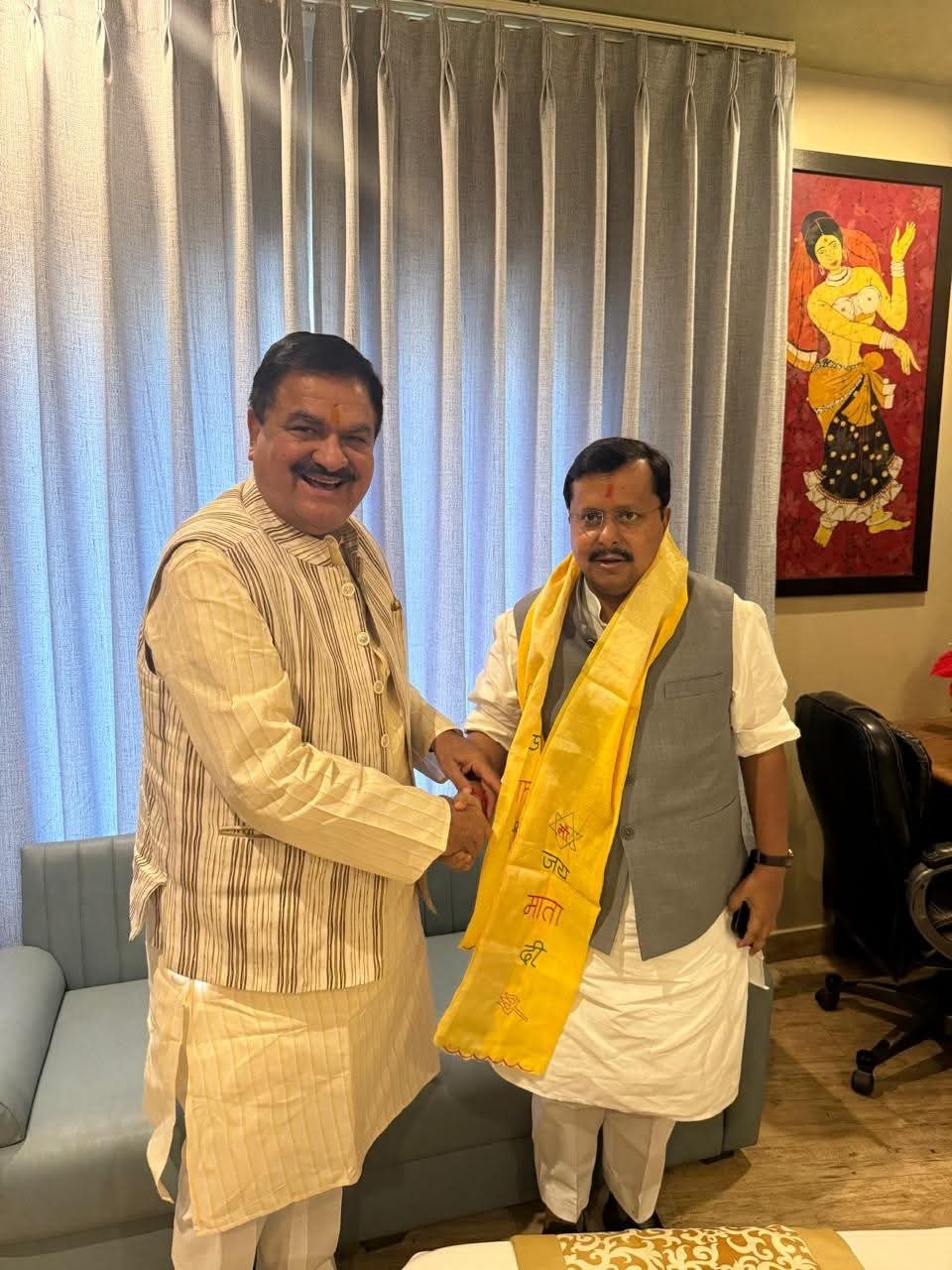 पिंडरा विधायक डॉ. अवधेश सिंह ने भाजपा राष्ट्रीय सचिव नितिन नबीन का किया स्वागत, 'अंत्योदय' और विकास पर हुई सकारात्मक चर्चा
