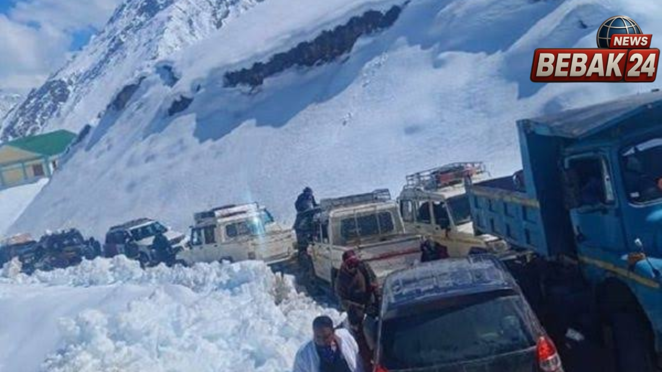 14,500 फीट पर पहली बार लगा जाम, आदि कैलाश में घंटों फंसे श्रद्धालु