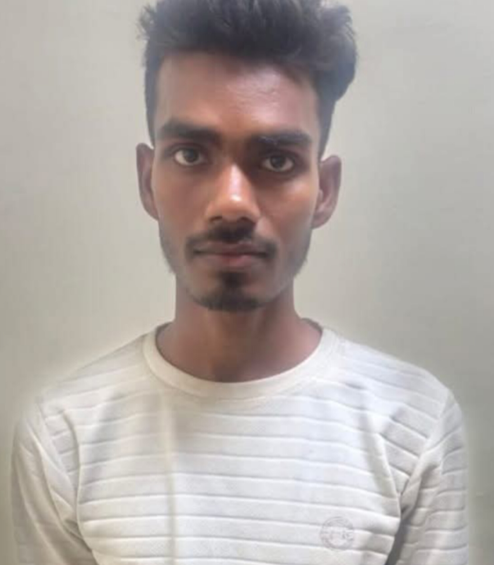पेपर लीक के नाम पर देश को ठगने वाला 'टेलीग्राम किंग' चढ़ा STF के हत्थे, बिहार से लखनऊ तक हड़कंप!