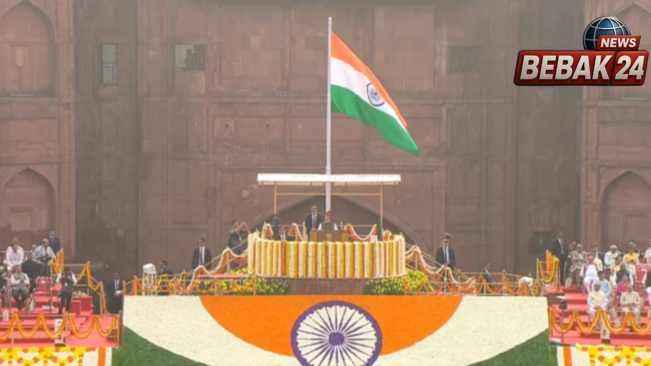 लाल किले पर पहली बार &lsquo;जन गण मन&rsquo; से पहले गूंजा &lsquo;वंदे मातरम्&rsquo;, बदले प्रोटोकॉल के क्या हैं मायने?