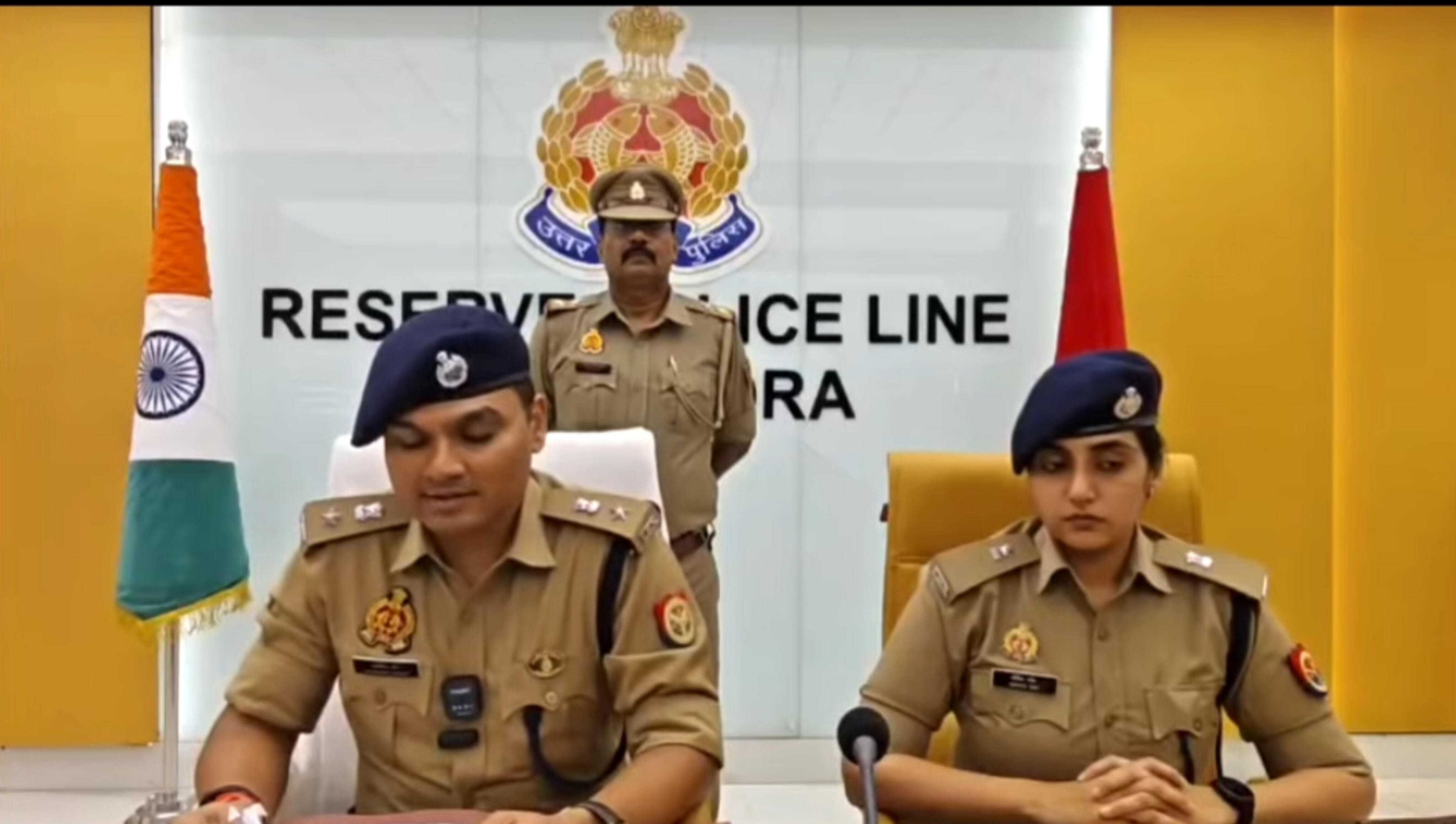 सोनभद्र में &lsquo;ऑपरेशन शुद्धि&rsquo; का बड़ा प्रहार: ओडिशा से महोबा जा रहा 2.85 क्विंटल गांजा जब्त, पुलिस को देख जंगल में छिपा दी थी XUV