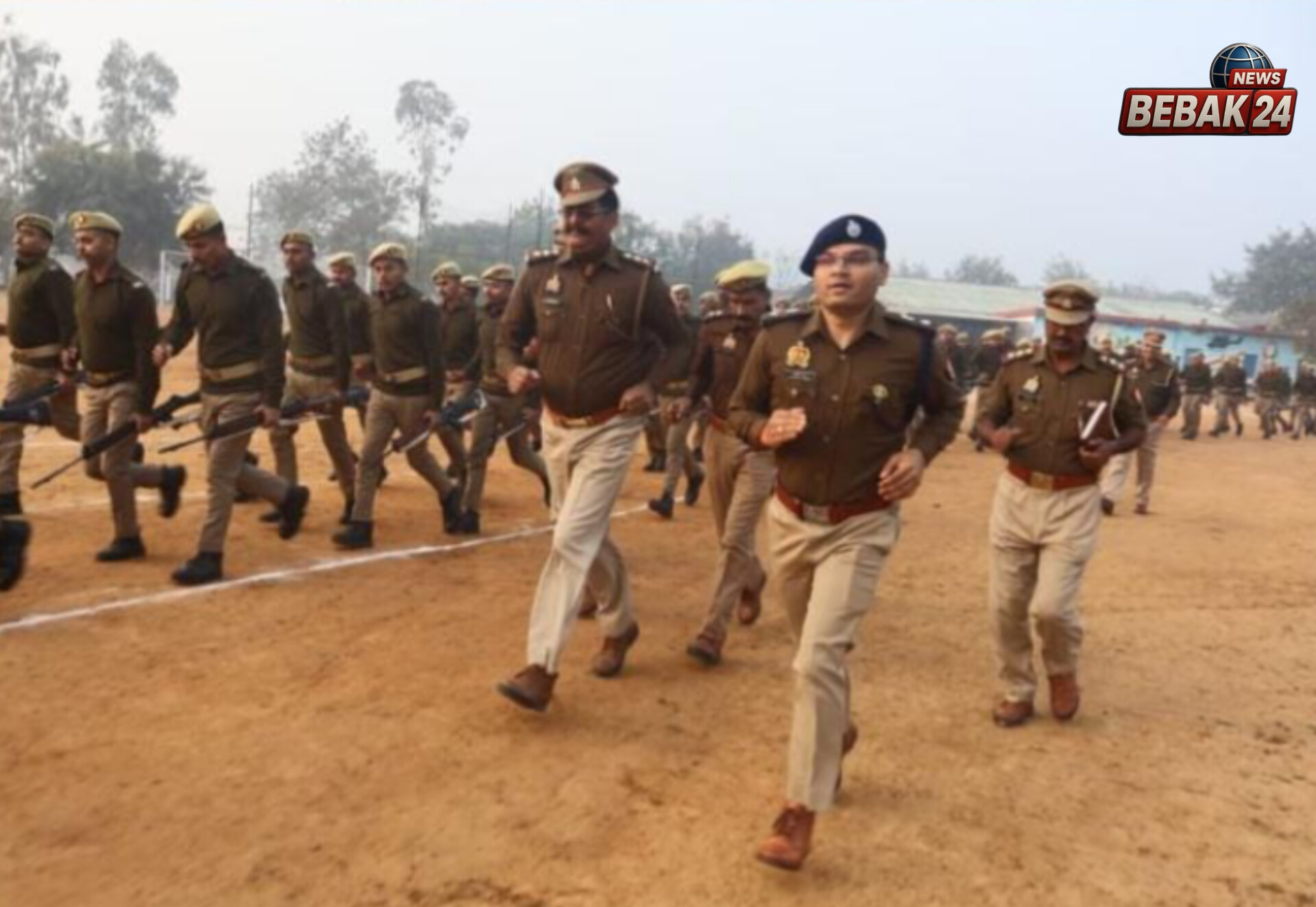 एसपी ने खुद दौड़ लगाकर परखा जवानों का दमखम, उत्कृष्ट कार्य करने वाले तीन पुलिसकर्मी 'कॉप ऑफ द मंथ' से सम्मानित