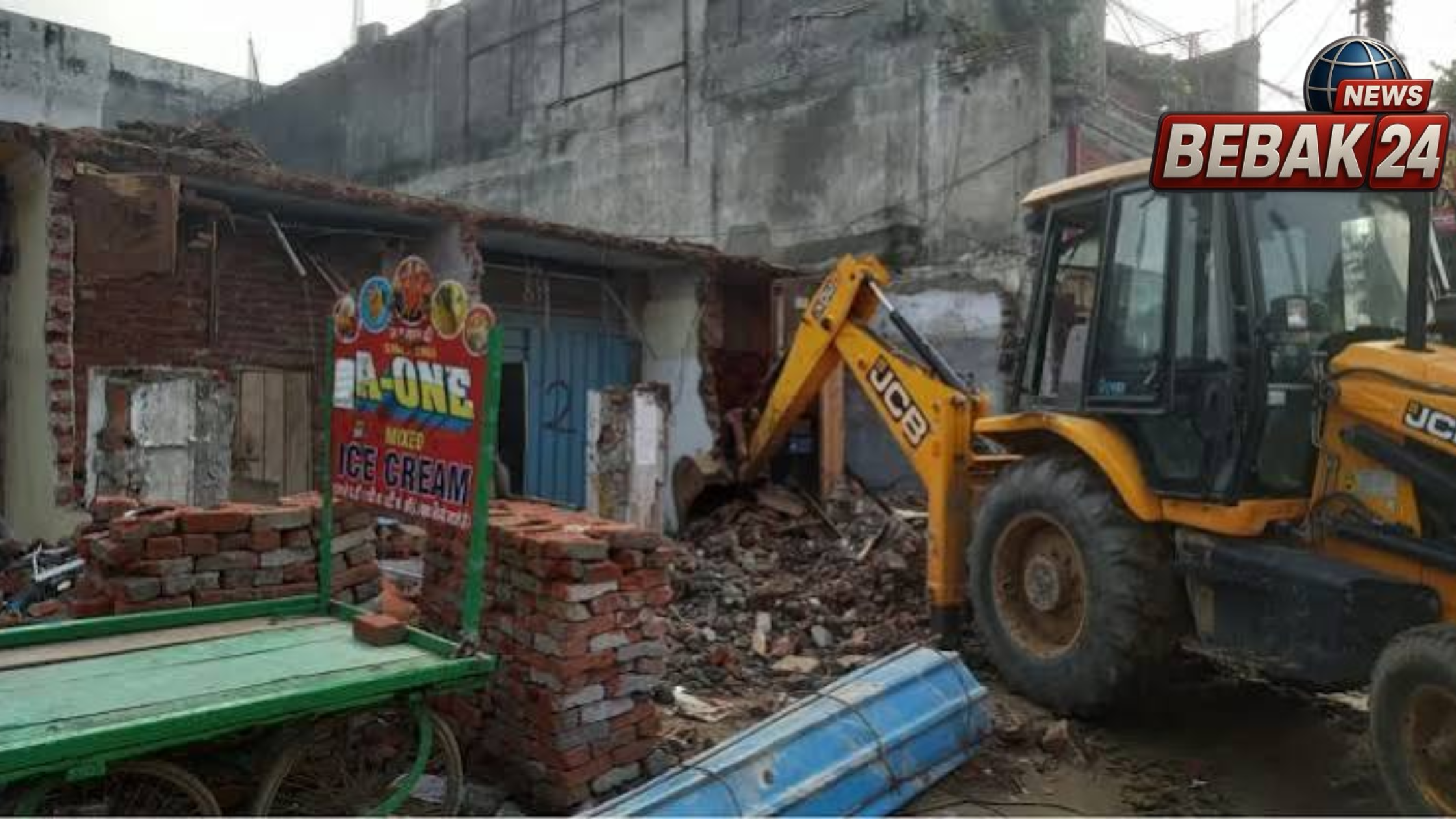मेरठ में 44 सील भवनों पर कार्रवाई: सेंट्रल मार्केट में बुलडोजर, 6 इमारतें ध्वस्त