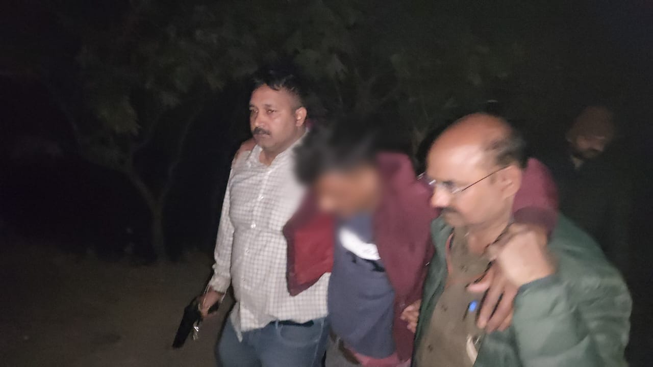  पुलिस मुठभेड़ में शातिर गौ तस्कर घायल, गिरफ्तार 