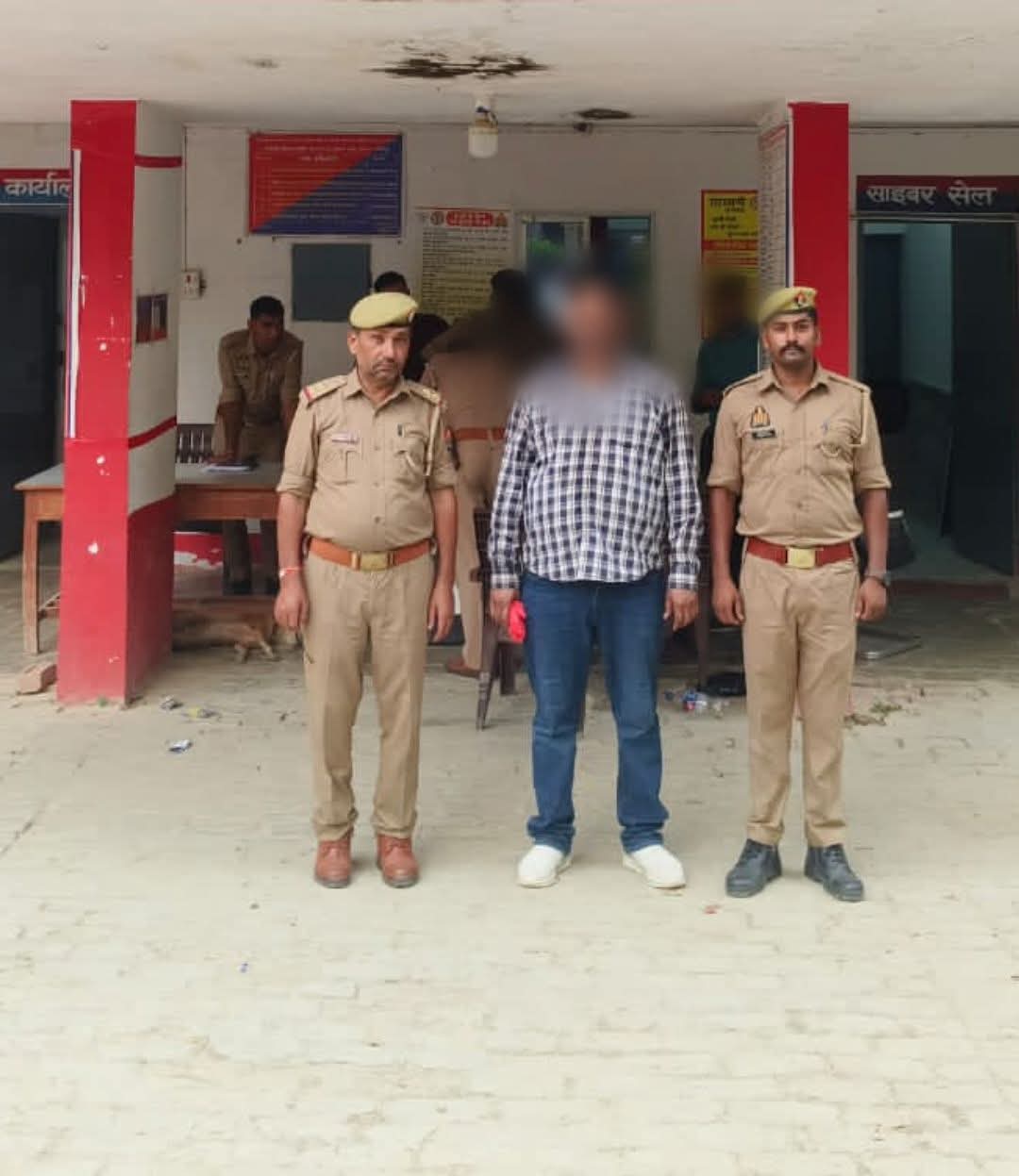 लाइसेंसी पिस्टल व 12 कारतूस संग वांछित मनोज गिरफ्तार