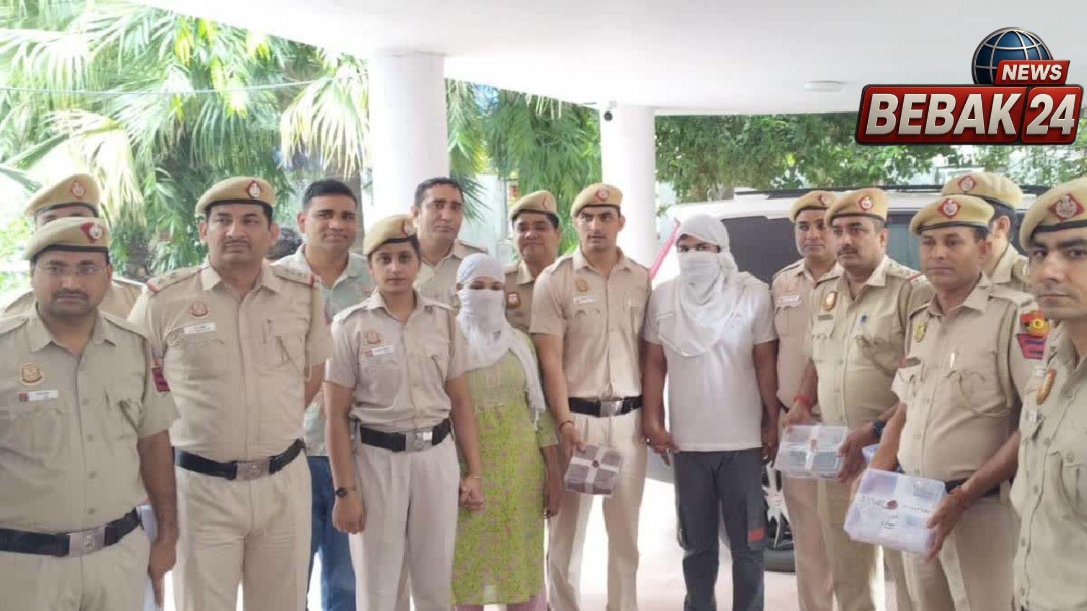 दिल्ली कैफे फायरिंग: स्नैपचैट से मिली लोकेशन, दो पिस्टल लेकर पहुंचा आरोपी; गर्लफ्रेंड समेत दो गिरफ्तार