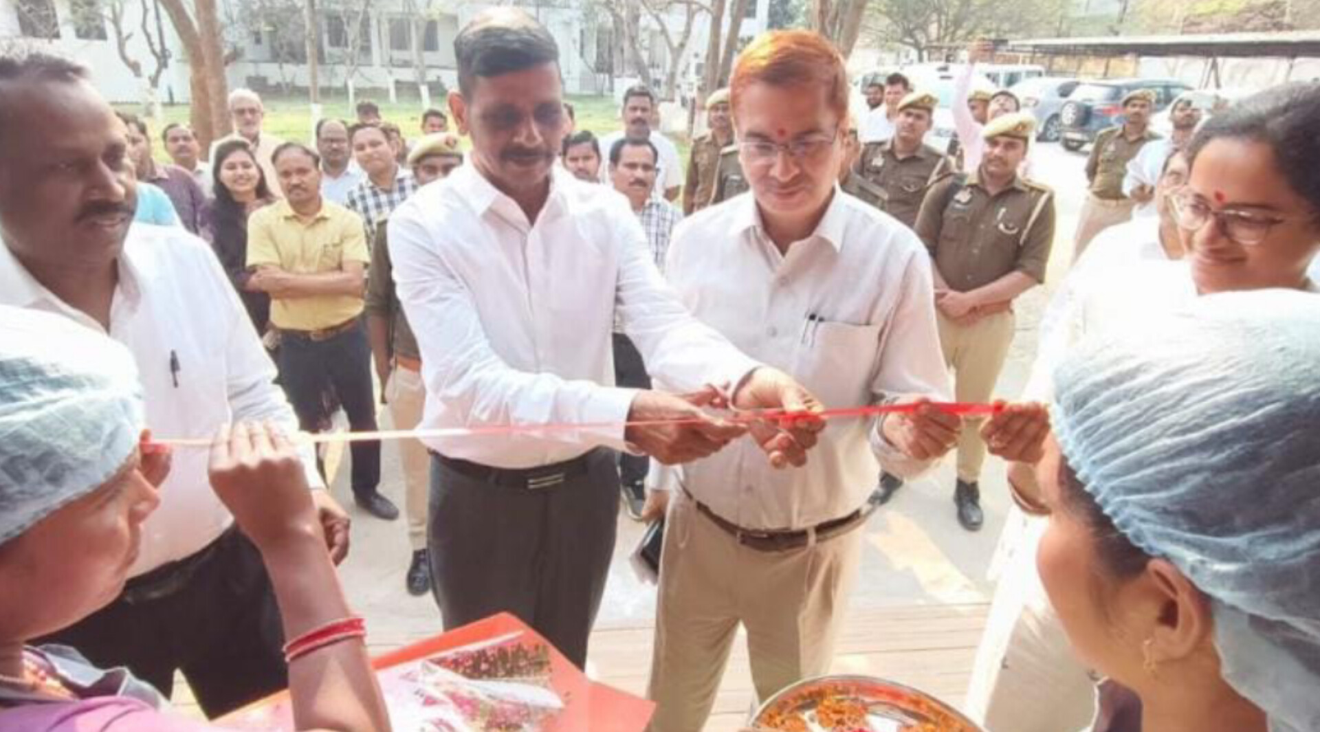 विकास भवन में गूँजी 'सोन प्रेरणा' की धमक, मण्डलायुक्त ने चखा मिलेट्स का स्वाद!