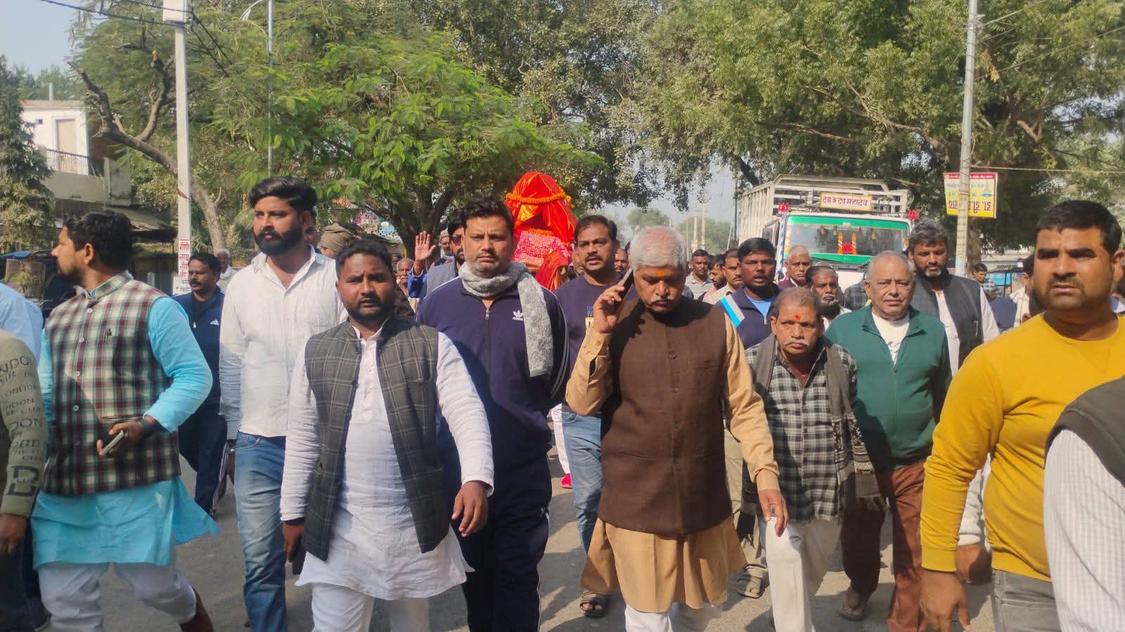 भाजपा नेता के निधन से कस्बे में शोक, नम आंखों से पंचतत्व में विलीन हुए धीरज तिवारी